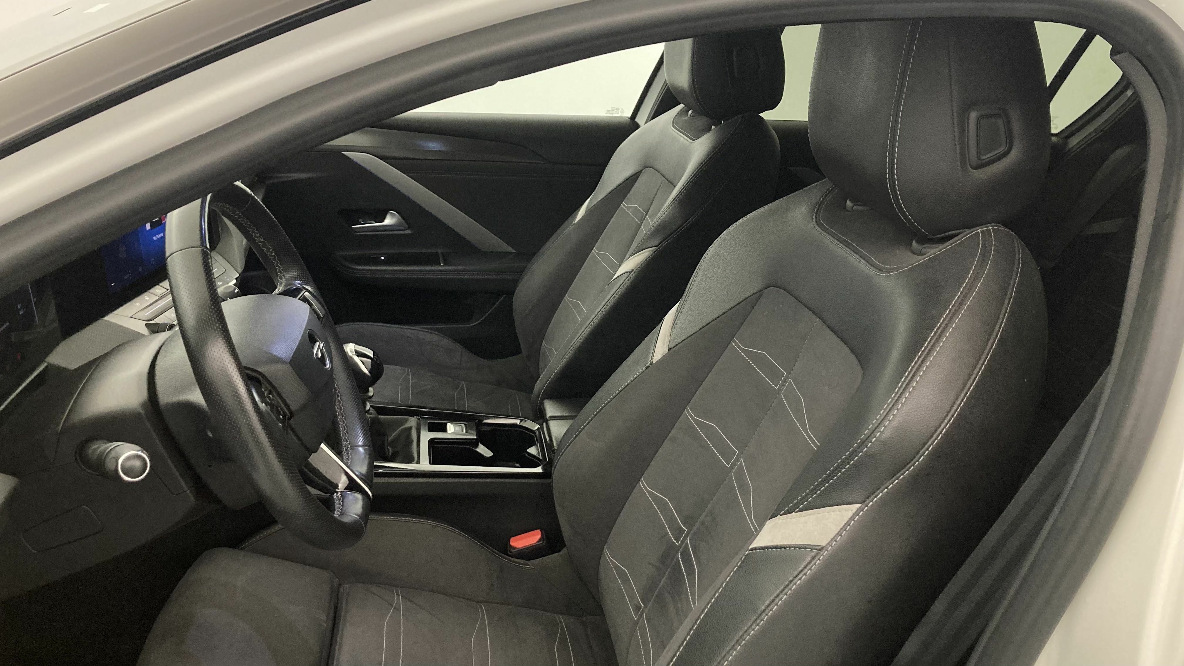 opel astra gs 1.2T 130 2023 artkis white 13