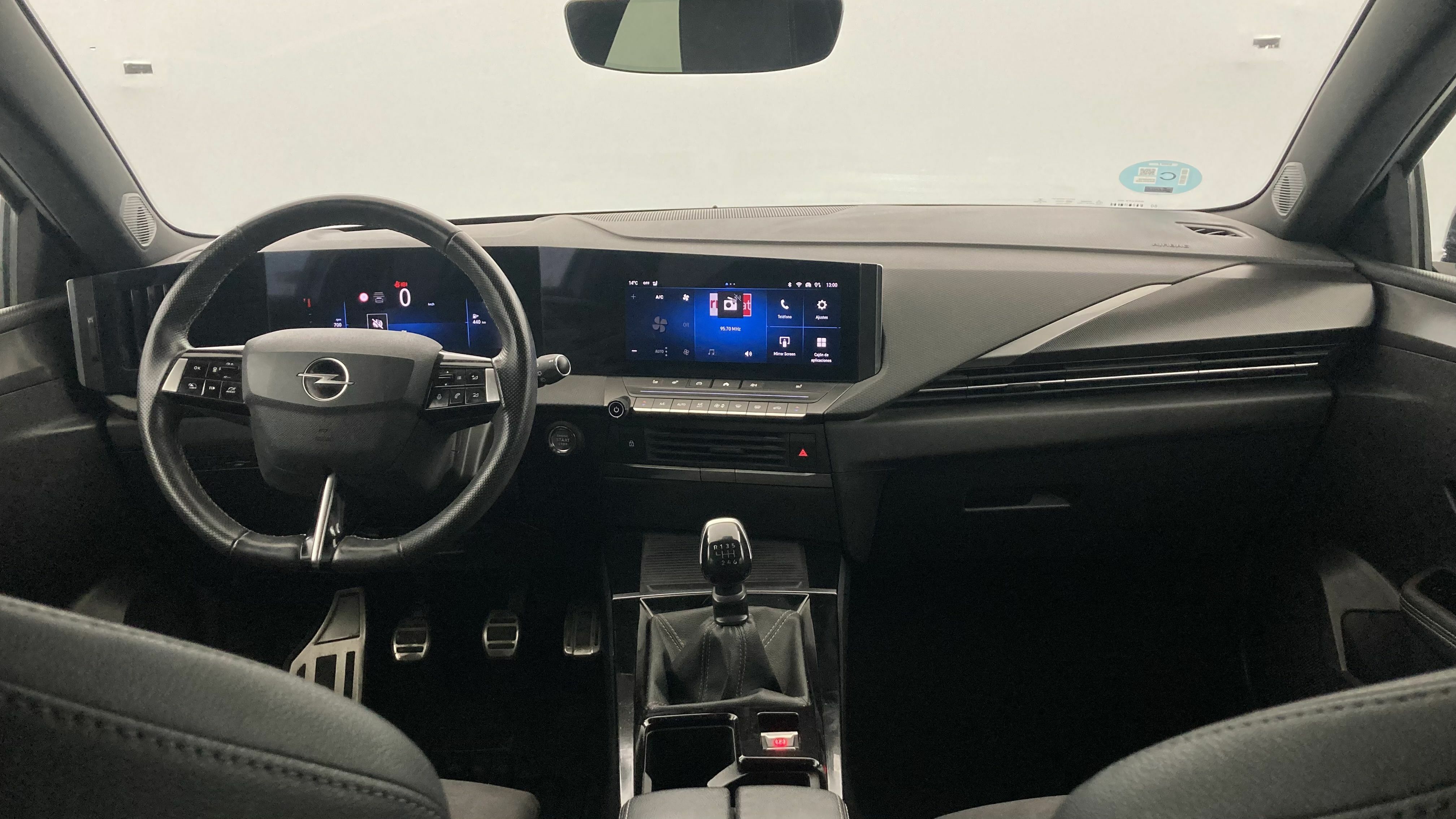 opel astra gs 1.2T 130 2023 artkis white 15
