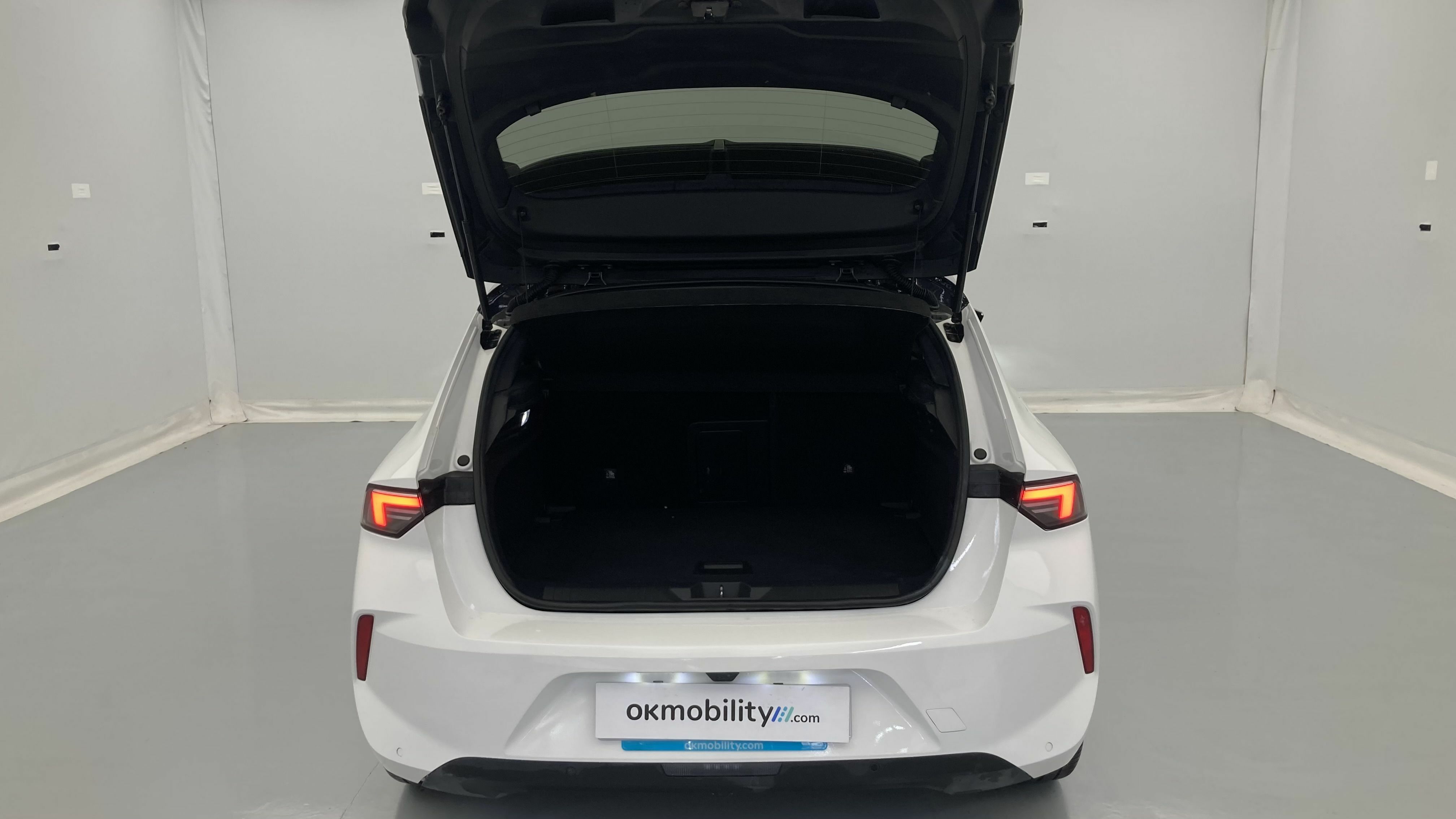 opel astra gs 1.2T 130 2023 artkis white 23