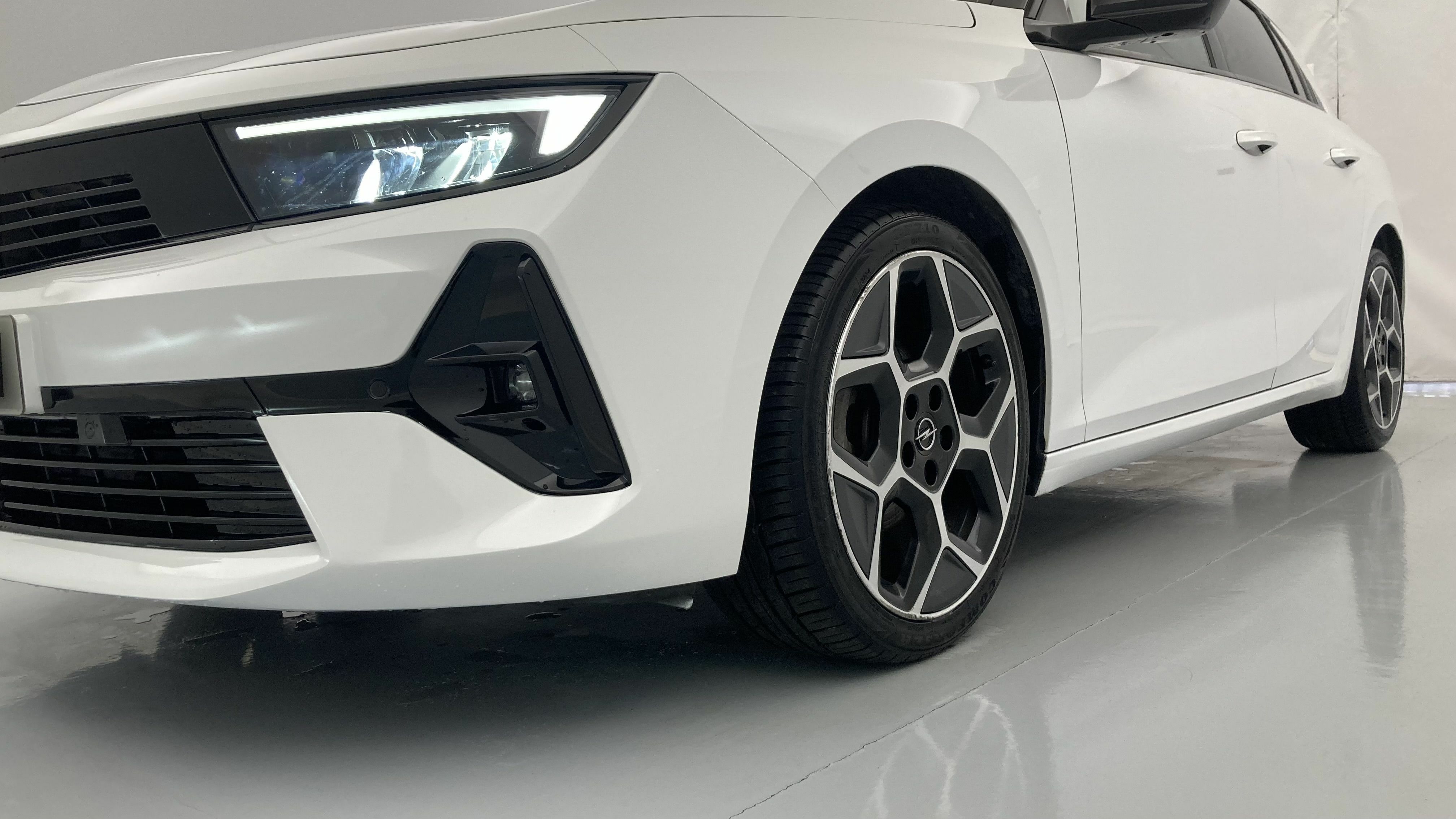 opel astra gs 1.2T 130 2023 artkis white 25