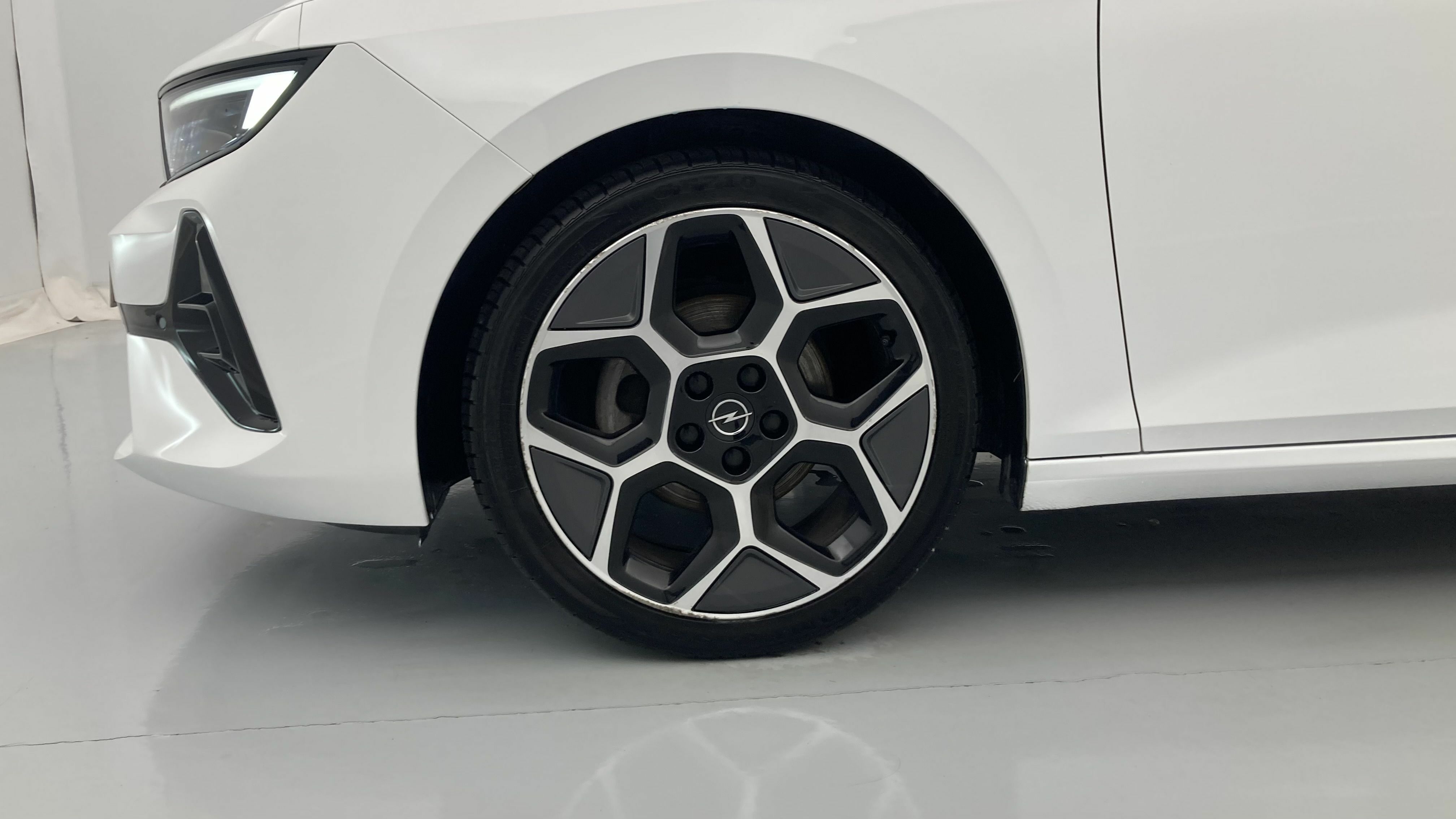 opel astra gs 1.2T 130 2023 artkis white 26