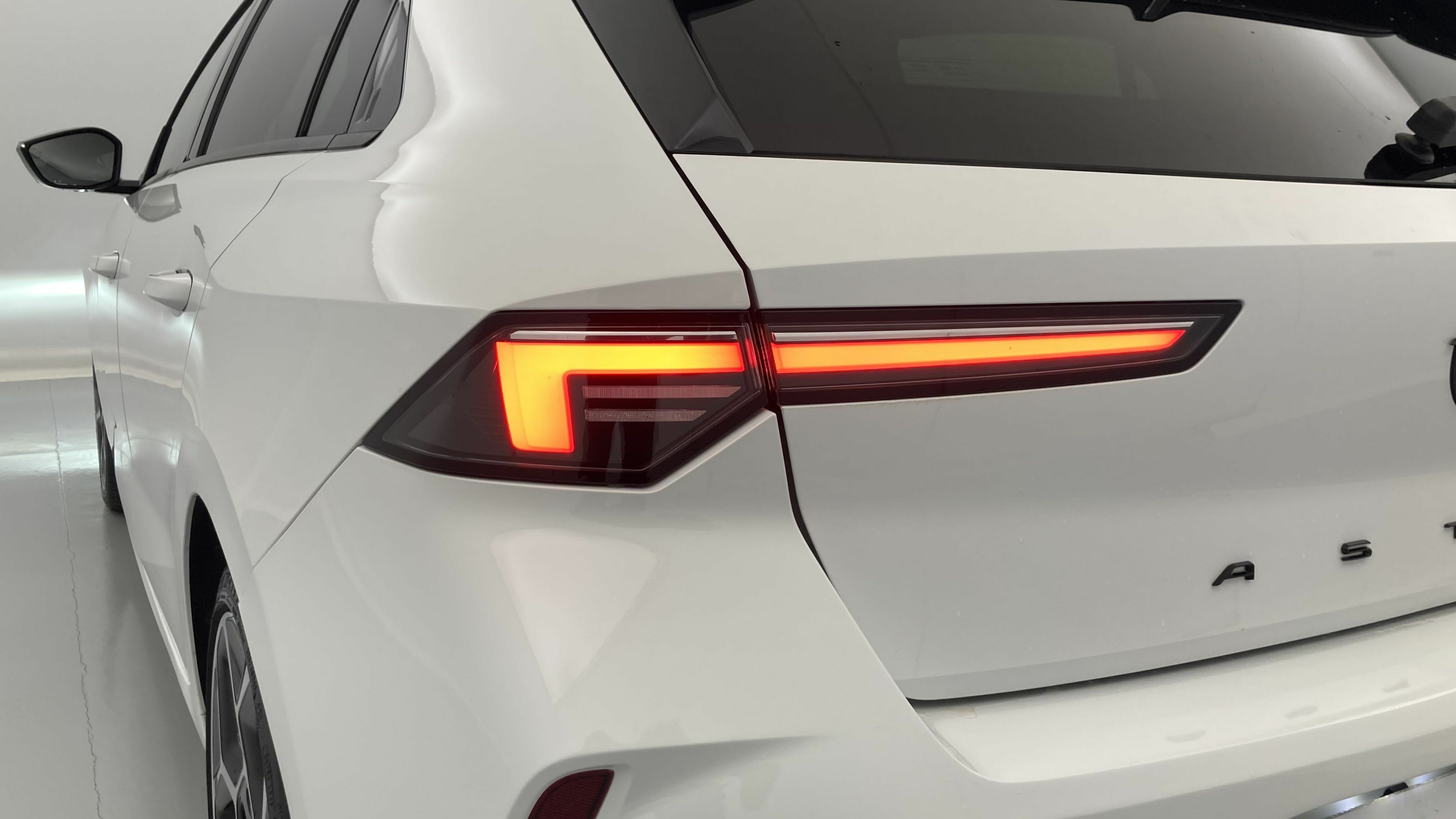 opel astra gs 1.2T 130 2023 artkis white 29