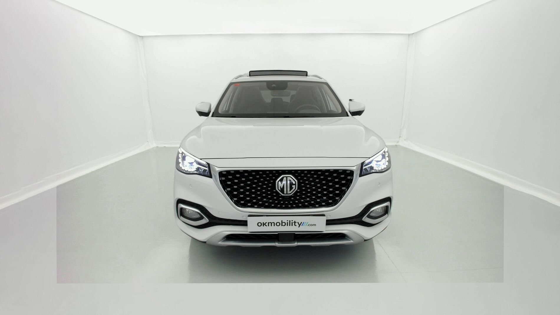 mg hs luxury 1.5 T-GDI 162 2023 dover white 4