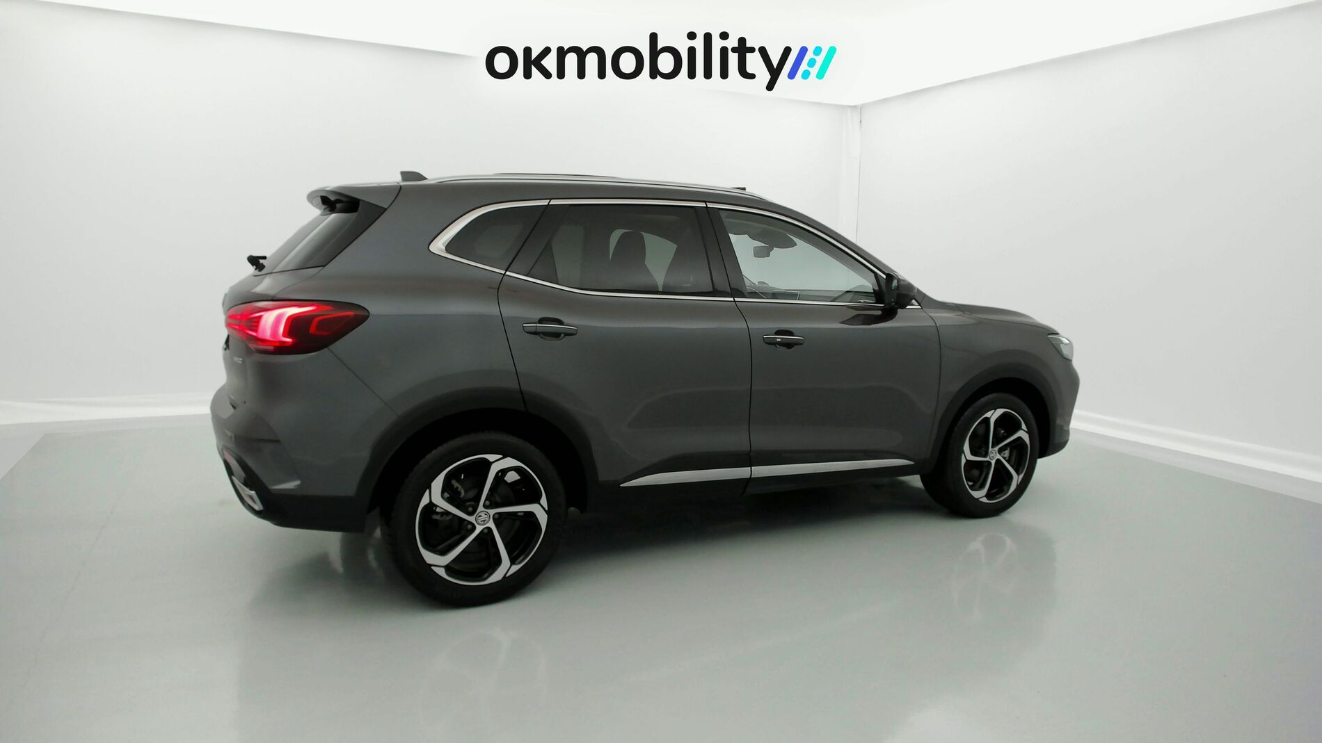 mg hs luxury 1.5 T-GDI 162 AT 2024 iron oxide grey 12