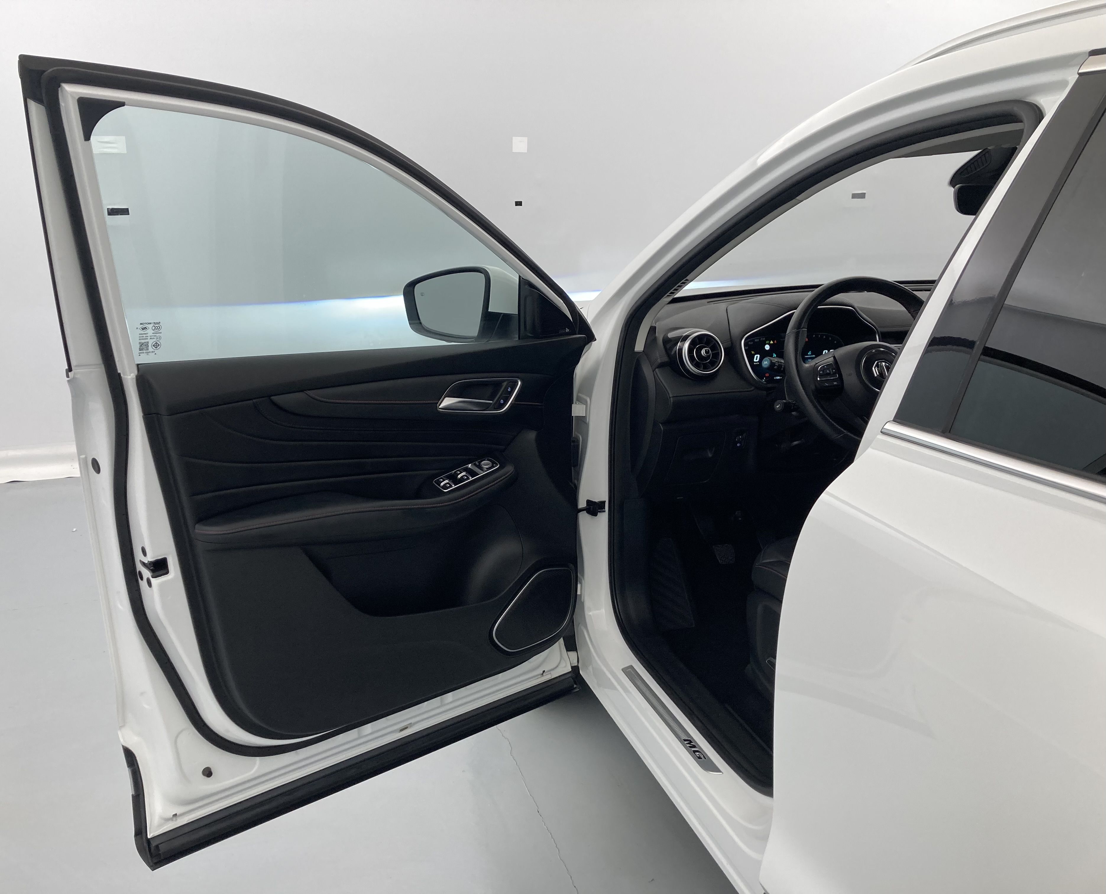 mg hs luxury 1.5 T-GDI 162 2023 dover white 20