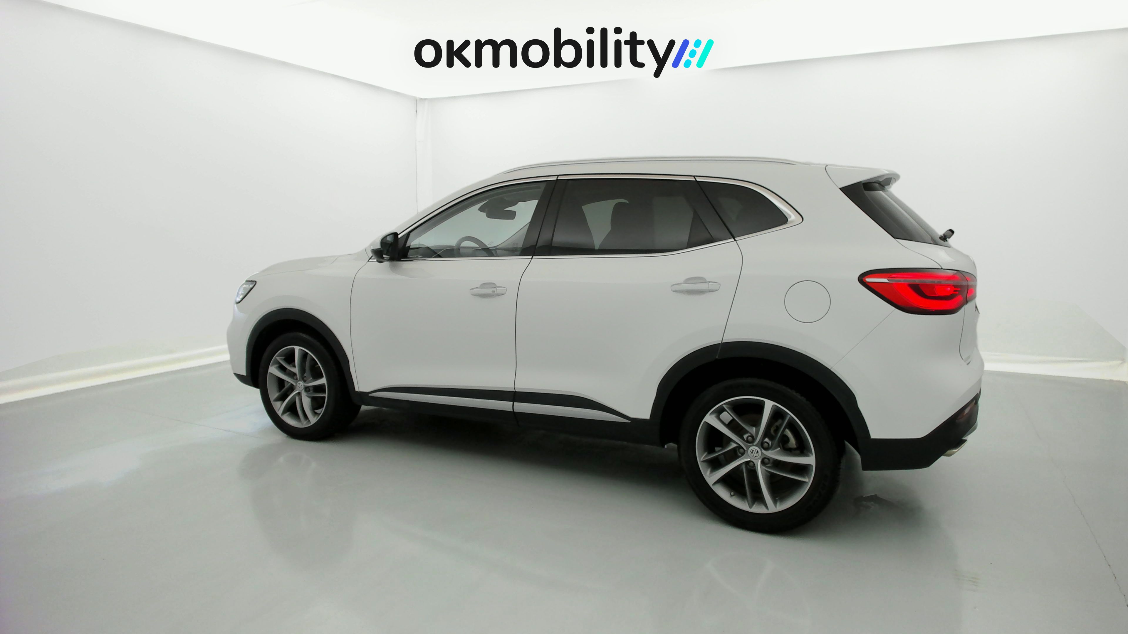 mg hs luxury 1.5 T-GDI 162 2023 dover white 9