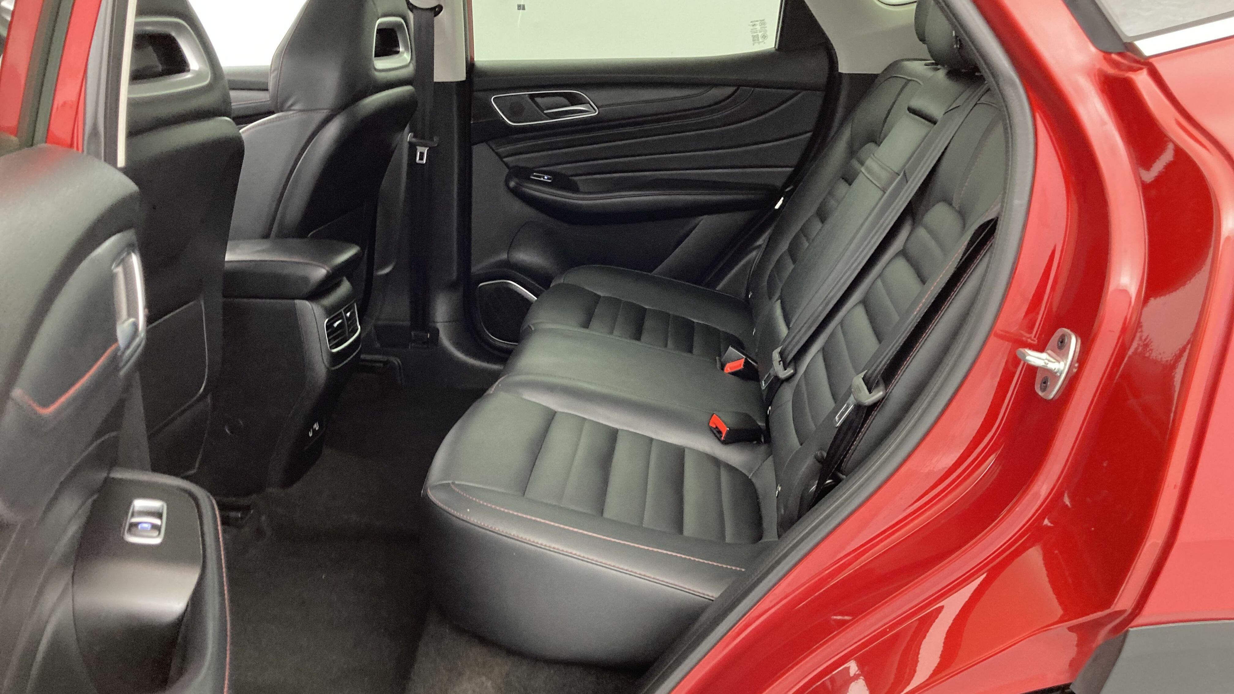 mg hs luxury 1.5 T-GDI 162 2023 diamond red 21