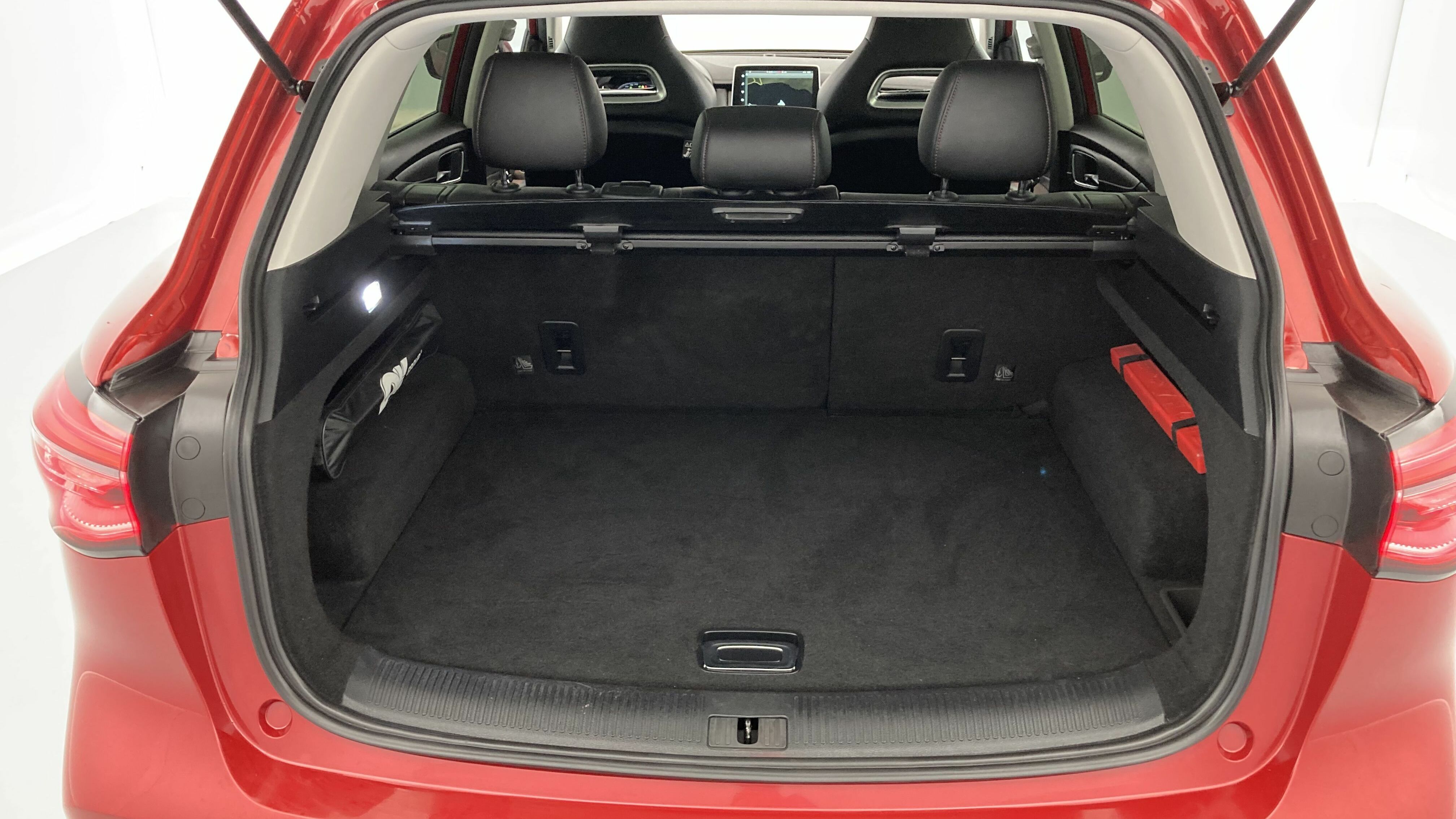 mg hs luxury 1.5 T-GDI 162 2023 diamond red 24