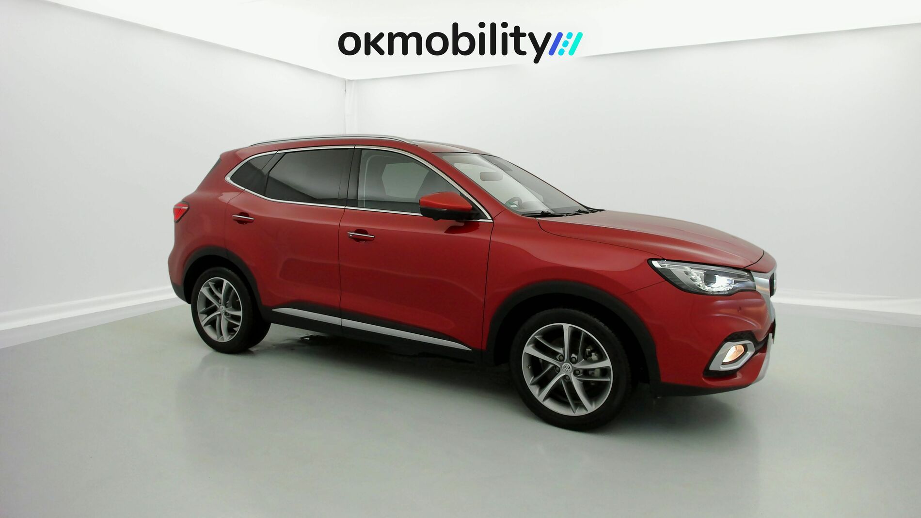 mg hs luxury 1.5 T-GDI 162 2023 diamond red 2