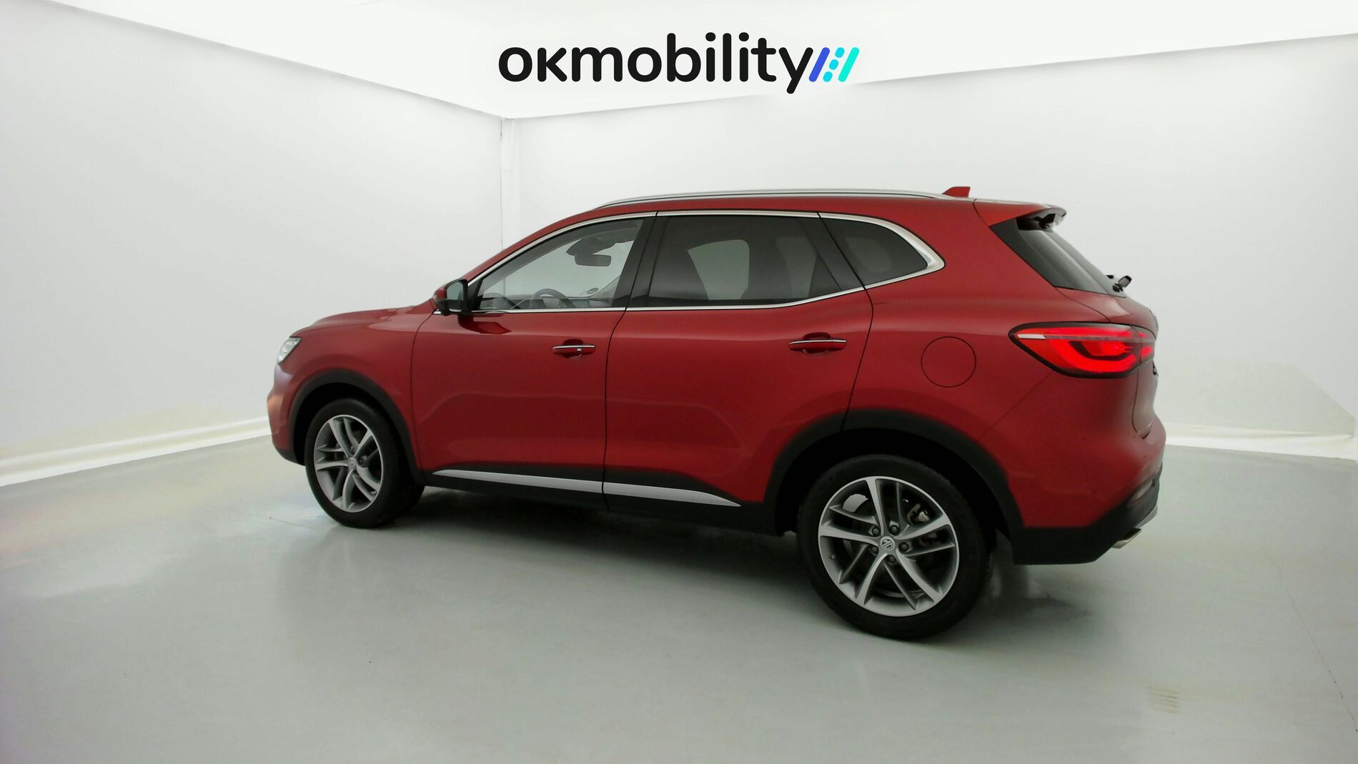 mg hs luxury 1.5 T-GDI 162 2023 diamond red 8