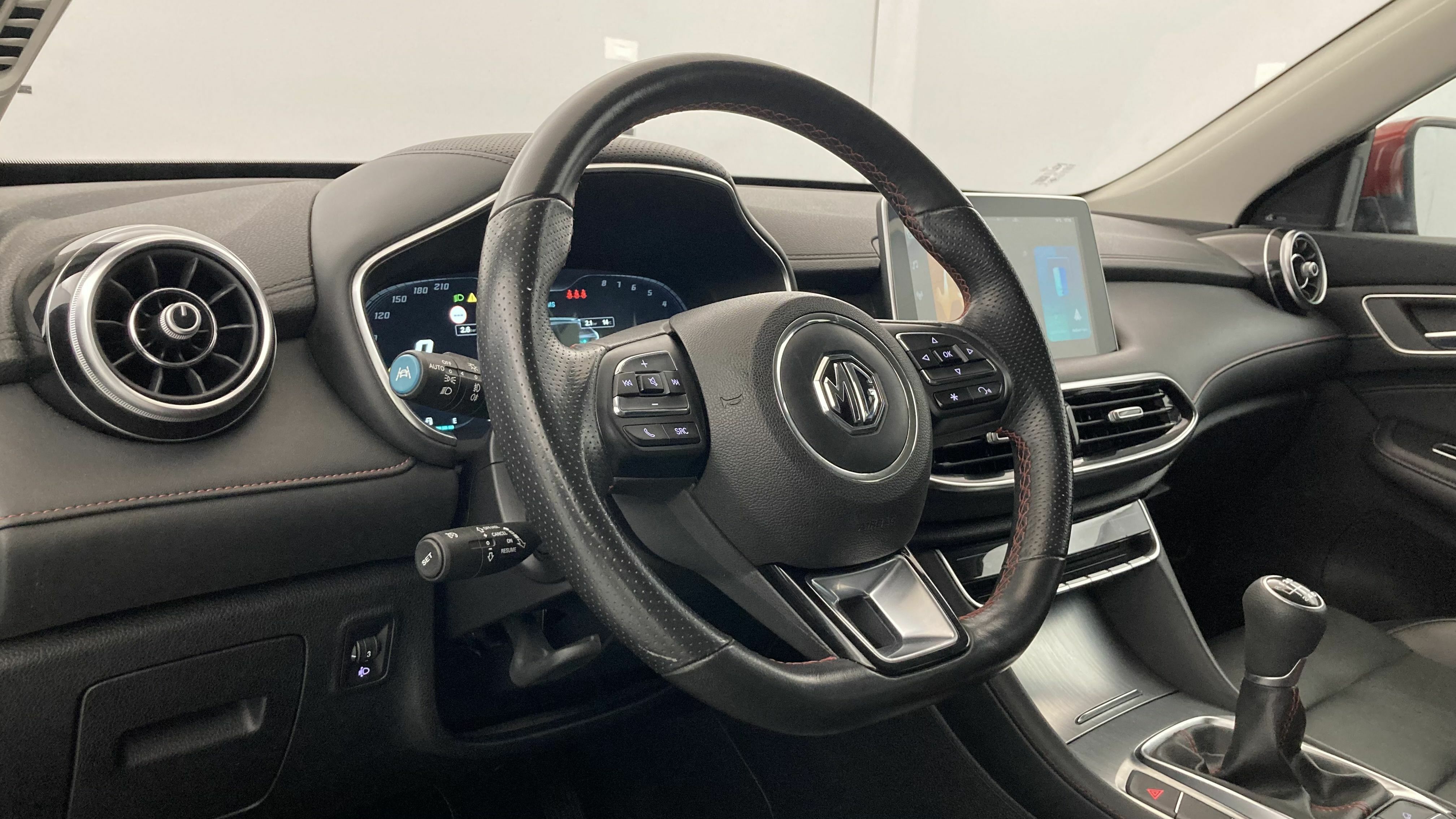 mg hs comfort 1.5 T-GDI 162 2023 diamond red - rsj 15