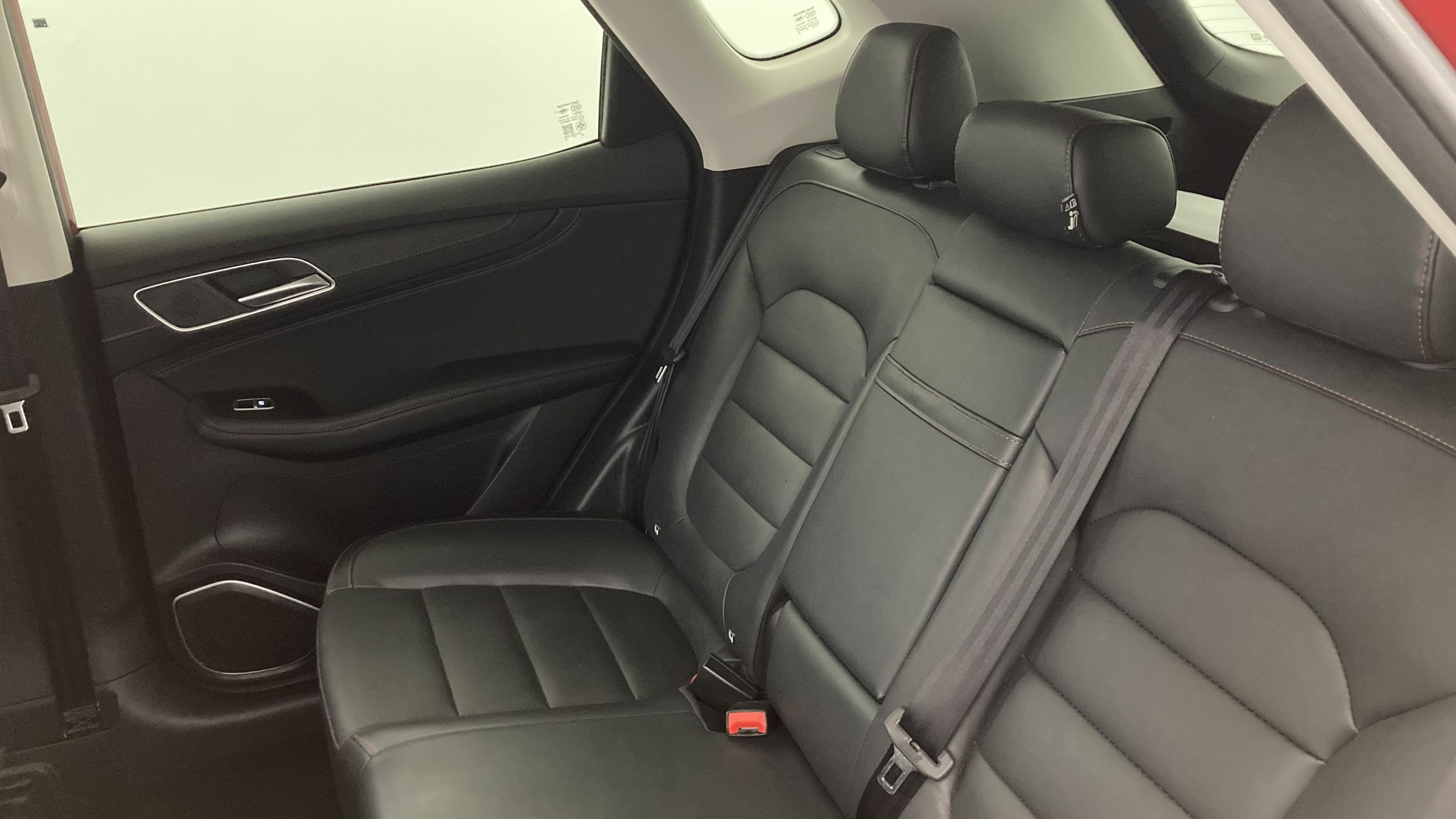 mg hs comfort 1.5 T-GDI 162 2023 diamond red - rsj 21