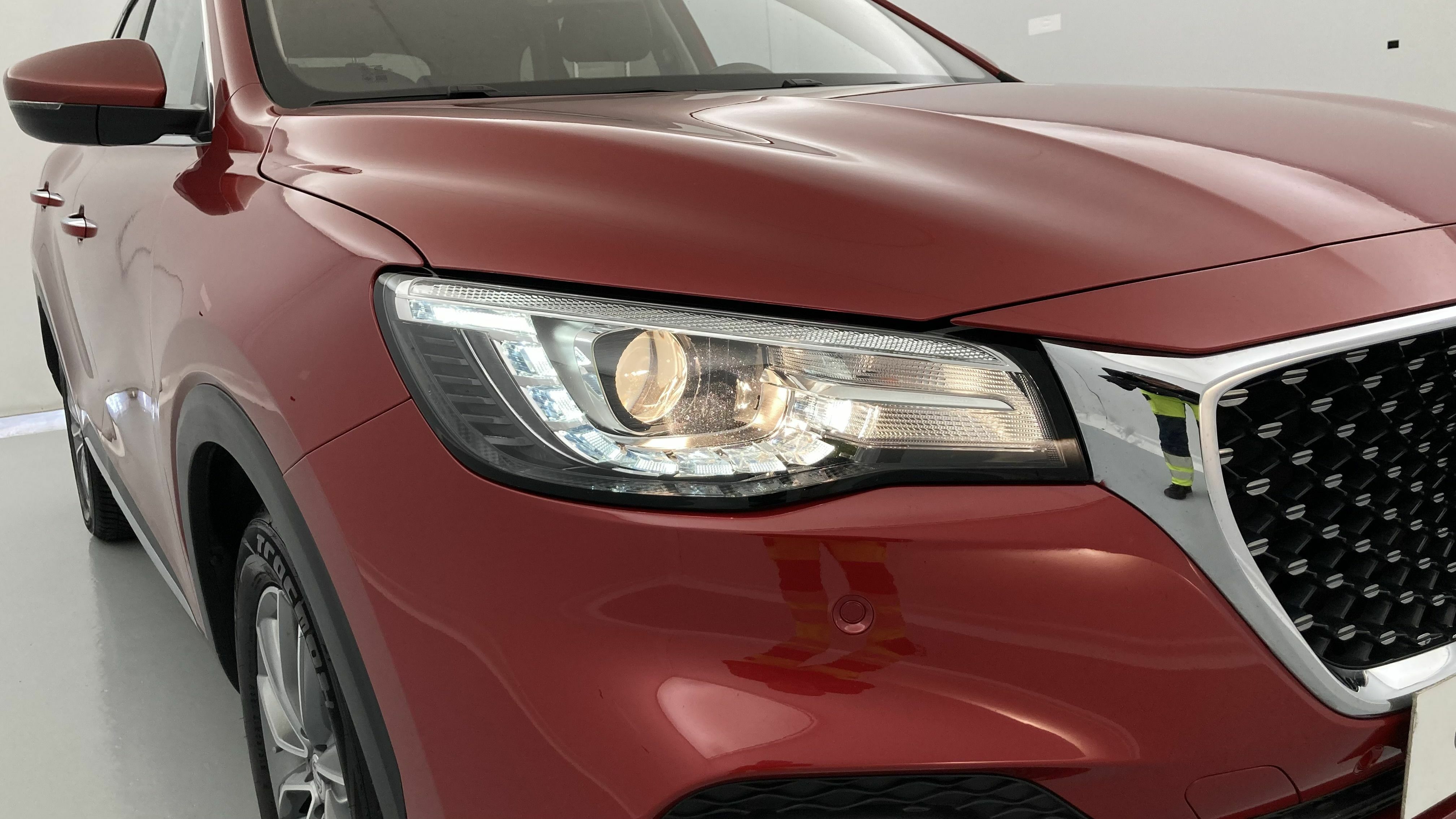 mg hs comfort 1.5 T-GDI 162 2023 diamond red - rsj 29