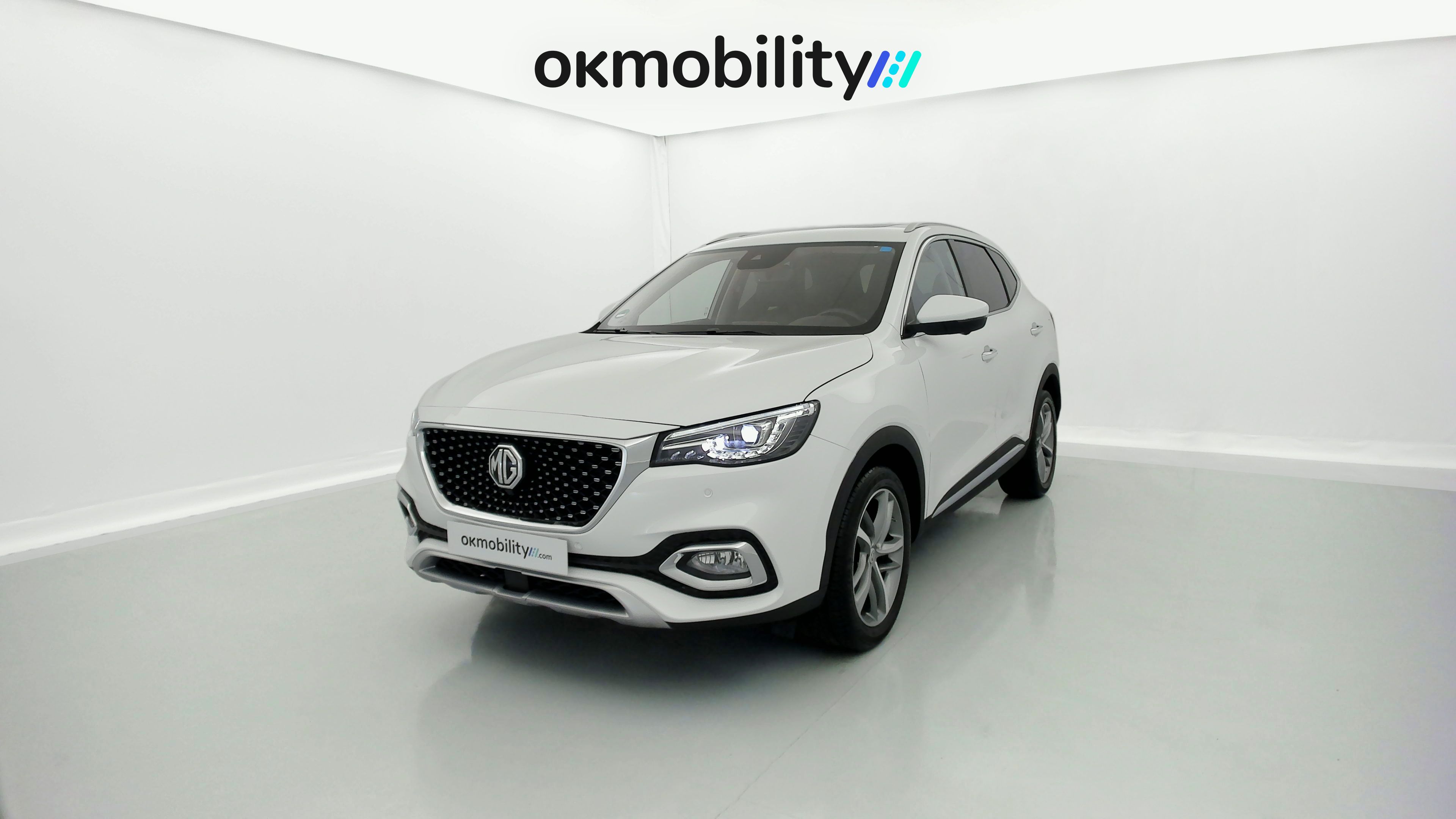 mg hs luxury 1.5 T-GDI 162 2023 dover white 5