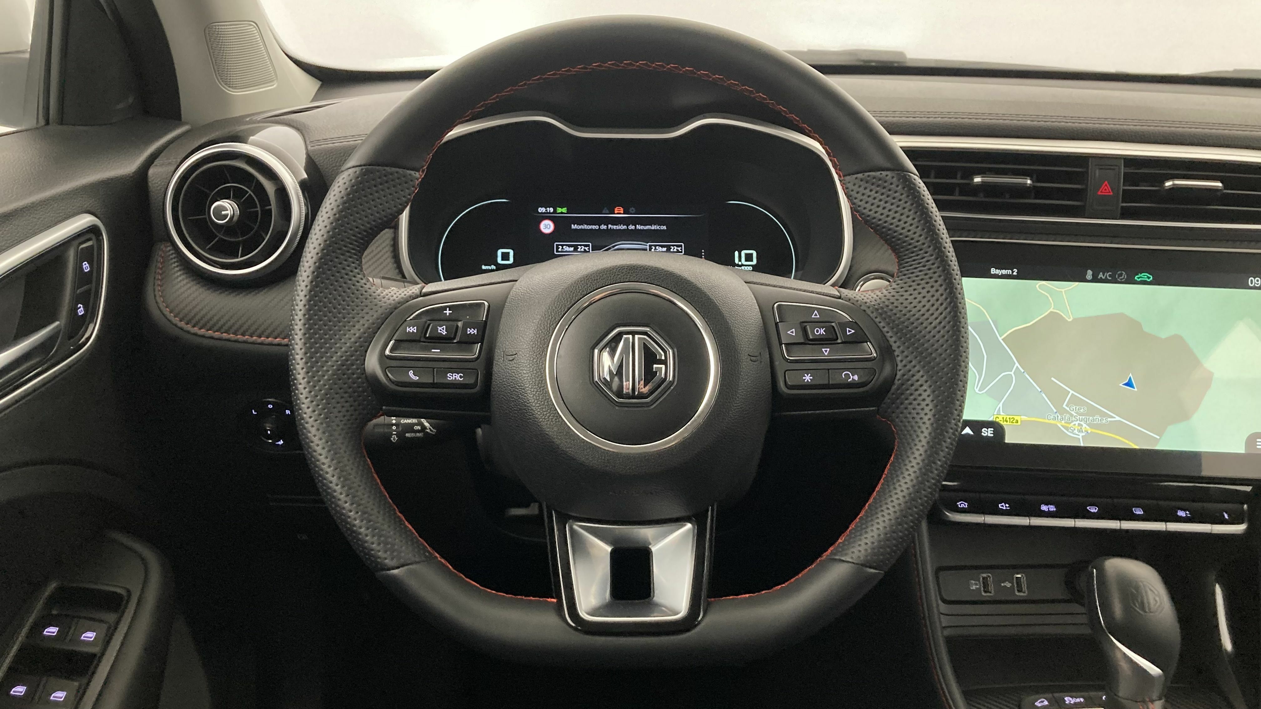 mg zs luxury 1.0 T-GDI 110 AT 2024 dover white 17