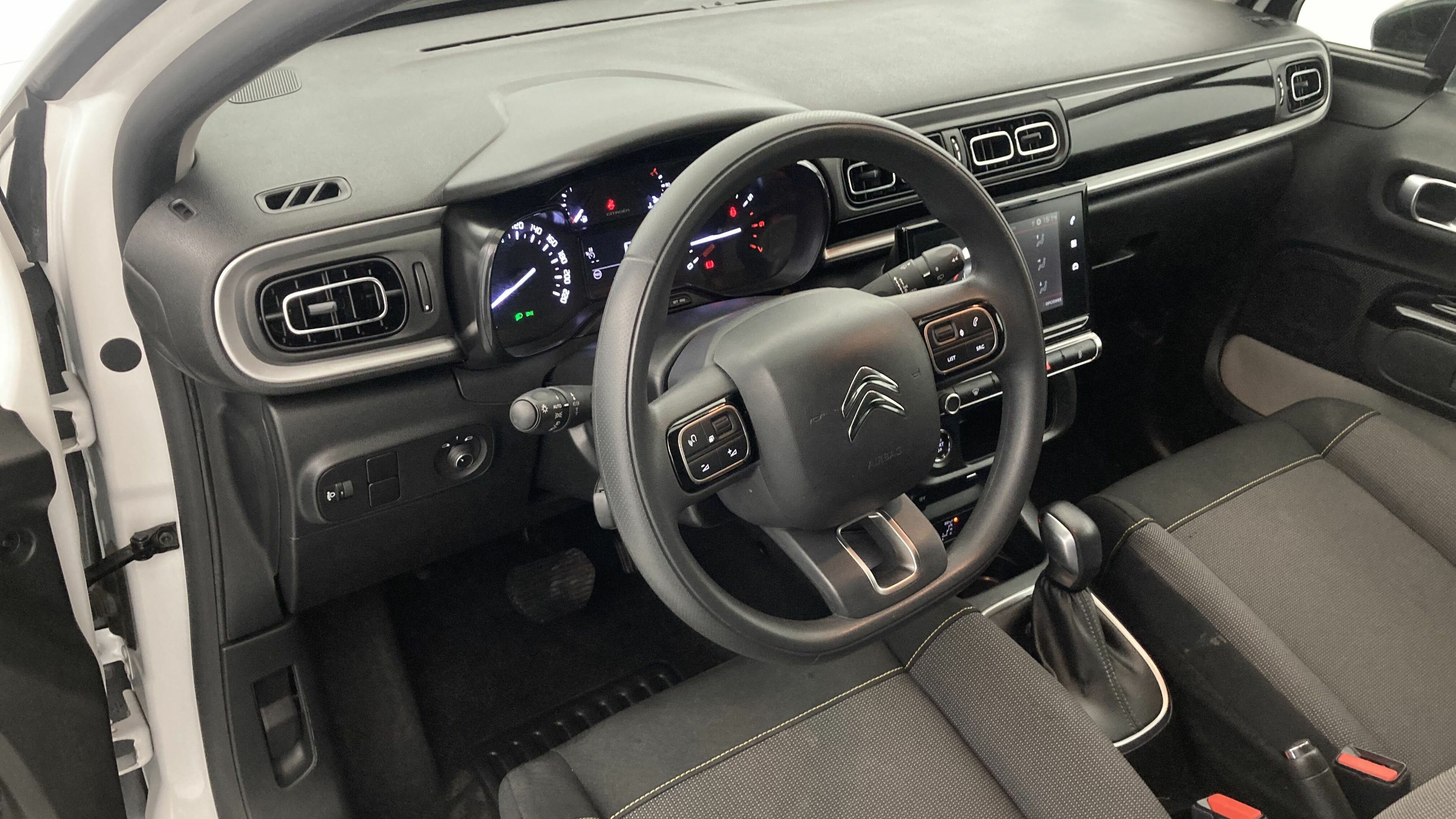 citroen c3 shine 1.2 PURETECH 110 EAT 2023 blanco banquise / negro 16