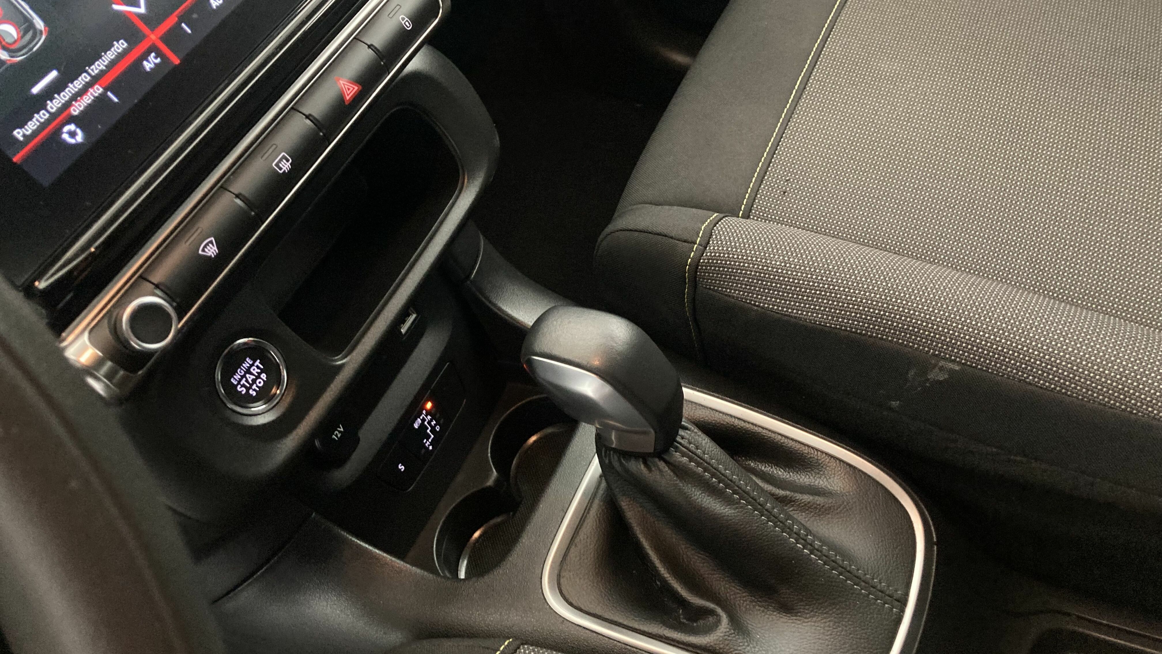 citroen c3 shine 1.2 PURETECH 110 EAT 2023 blanco banquise / negro 21