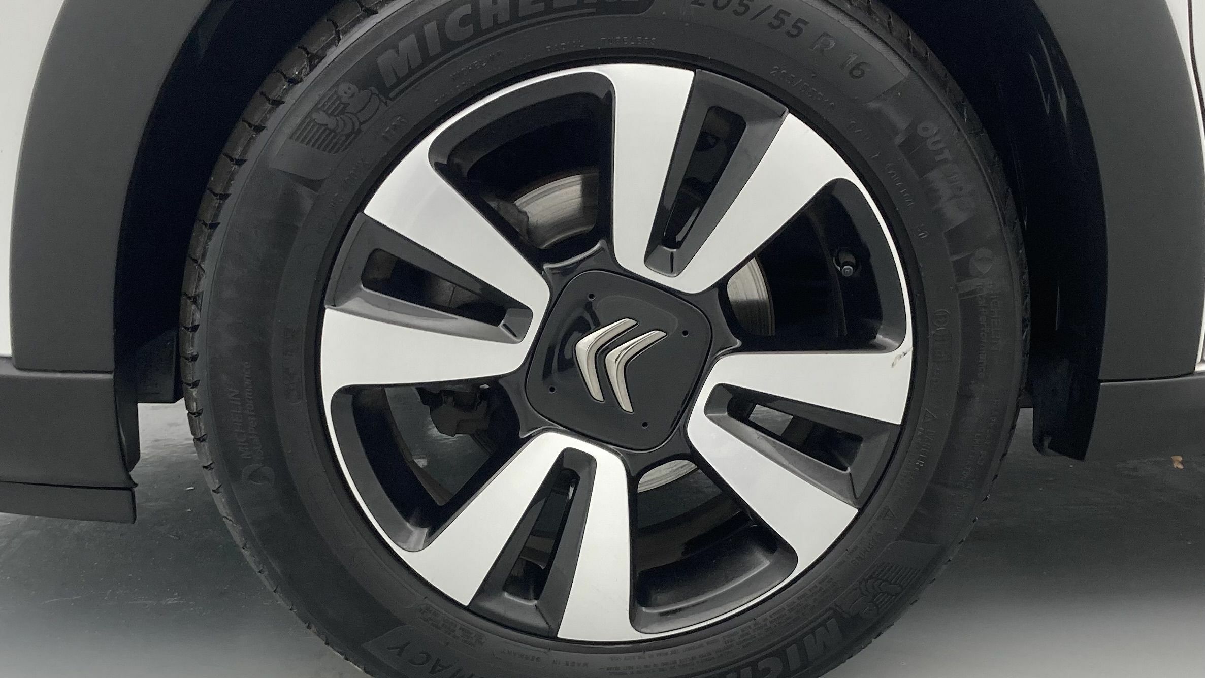 citroen c3 shine 1.2 PURETECH 110 EAT 2023 blanco banquise / negro 28