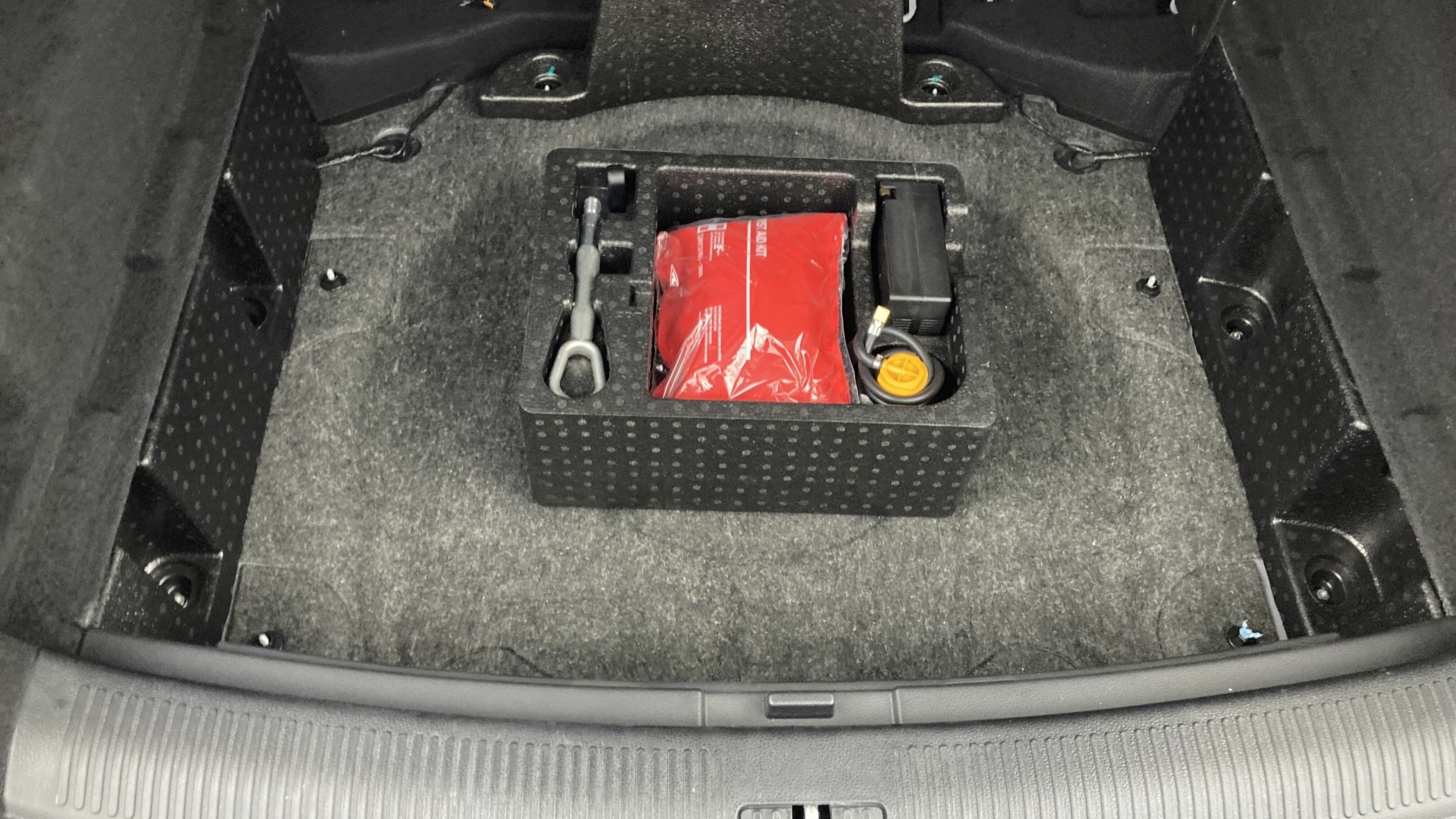 mg hs luxury 1.5 T-GDI 162 AT 2024 medal silver 23