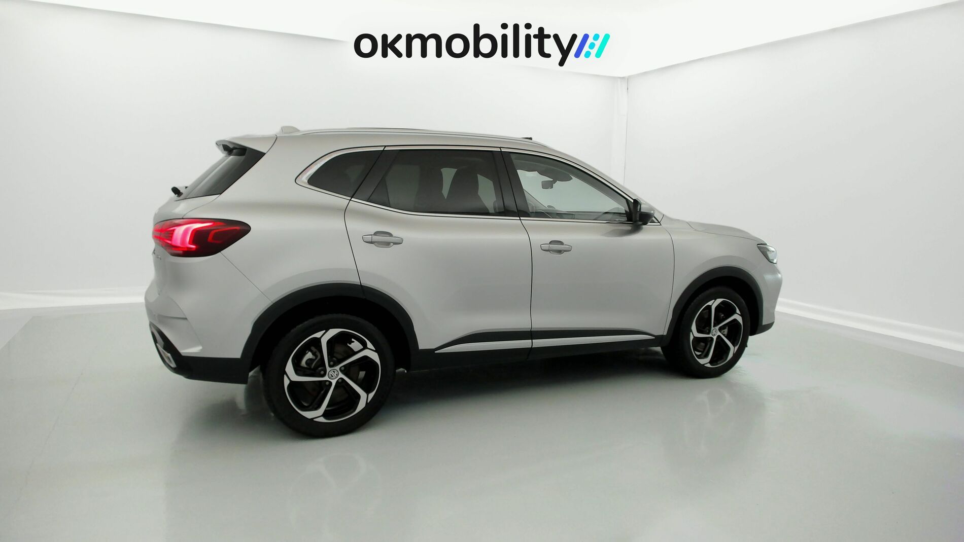 mg hs luxury 1.5 T-GDI 162 AT 2024 medal silver 12