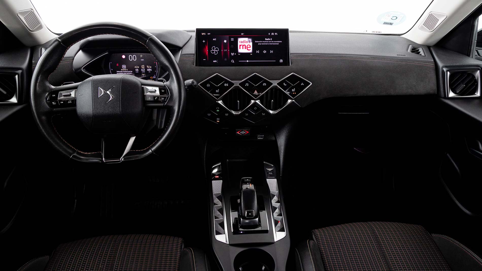 ds ds3 crossback performance line 1.5 BLUEHDI 130 EAT 2023 negro perla 18