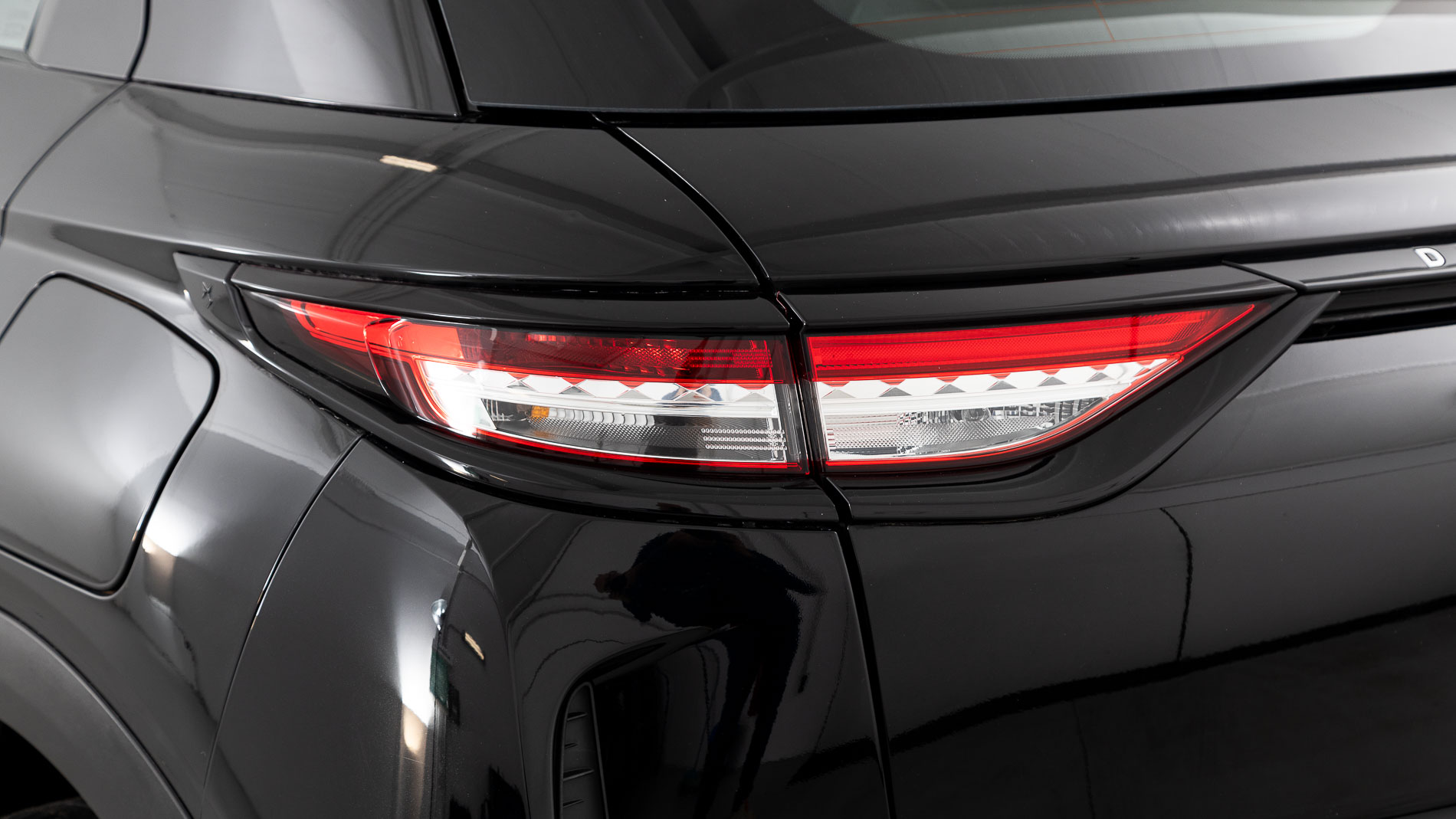 ds ds3 crossback performance line 1.5 BLUEHDI 130 EAT 2023 negro perla 31