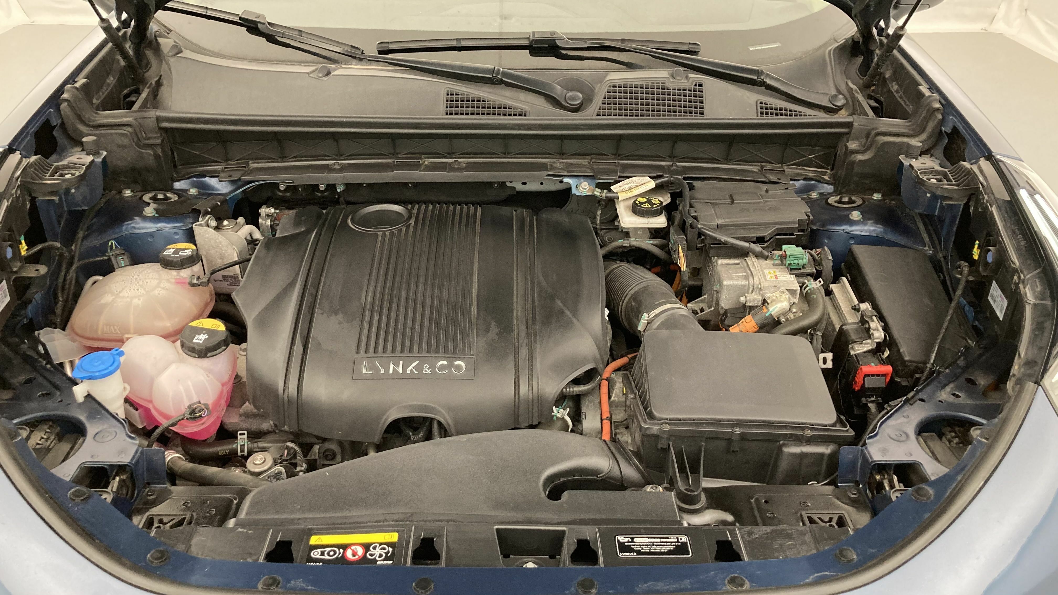 lynk&co 1 nv 1.5 PHEV 261 2022 blue 25