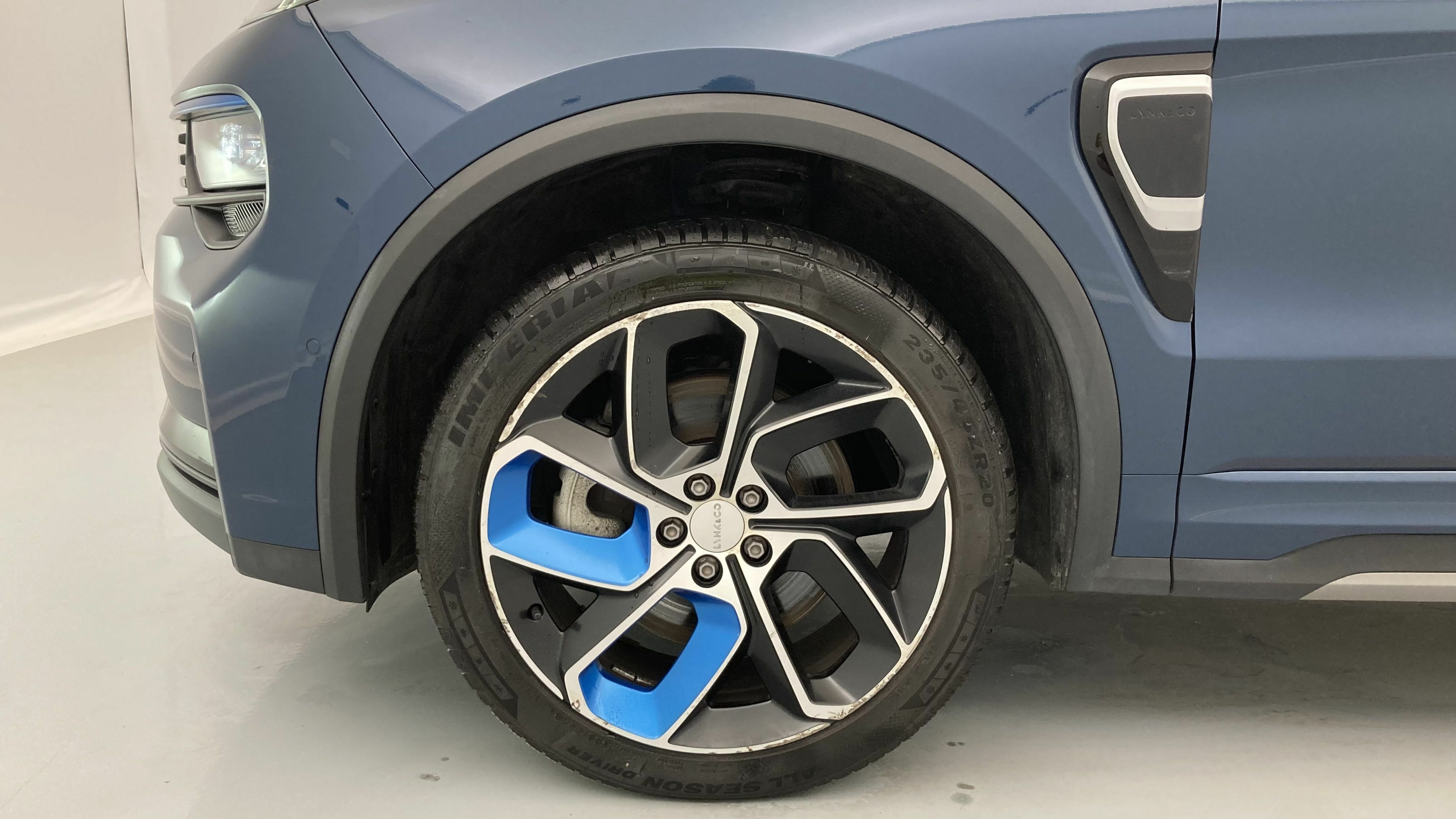 lynk&co 1 nv 1.5 PHEV 261 2022 blue 27