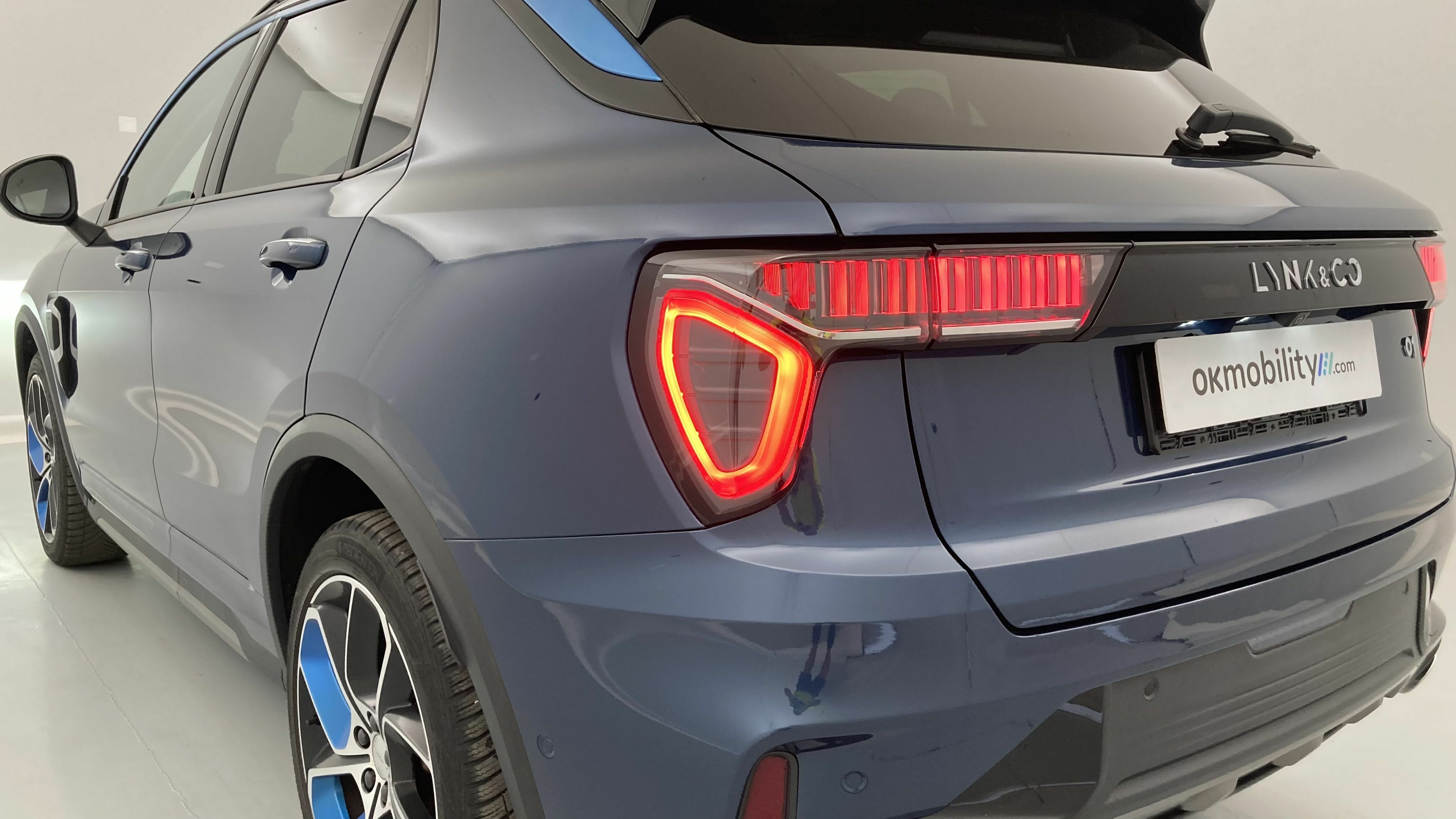 lynk&co 1 nv 1.5 PHEV 261 2022 blue 30