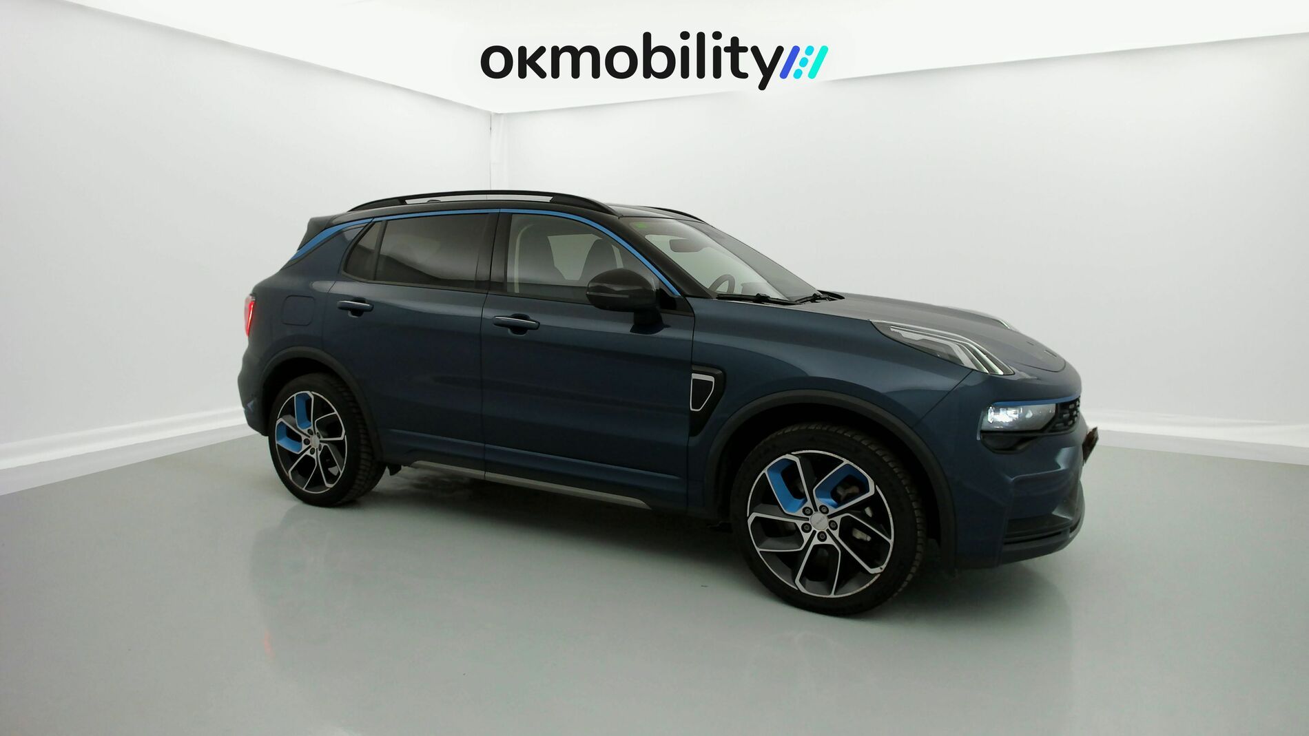 lynk&co 1 nv 1.5 PHEV 261 2022 blue 2