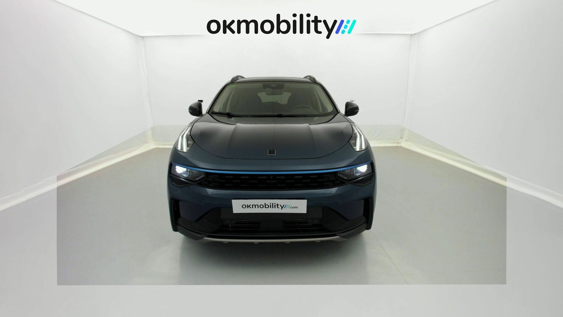 lynk&co 1 nv 1.5 PHEV 261 2022 blue 4