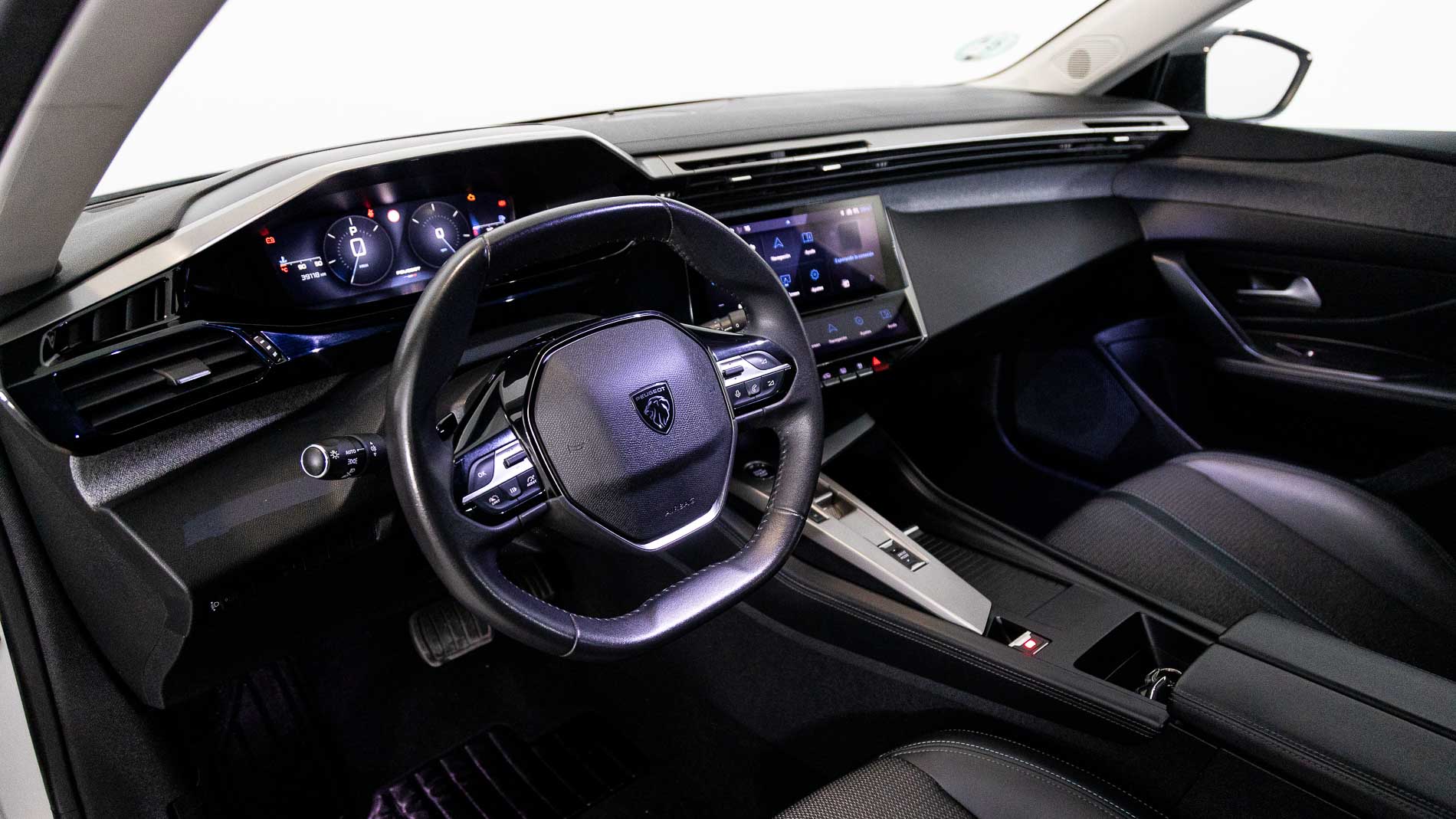 peugeot 308 allure 1.2 PURETECH 130 EAT 2023 blanco nacarado 15