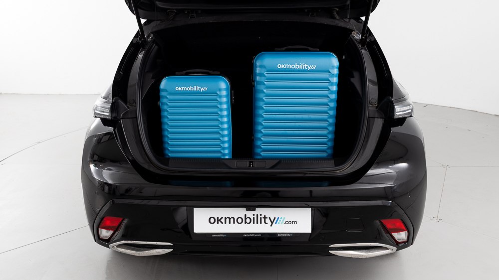 peugeot 308 allure 1.2 PURETECH 130 EAT 2023 negro perla nera 31