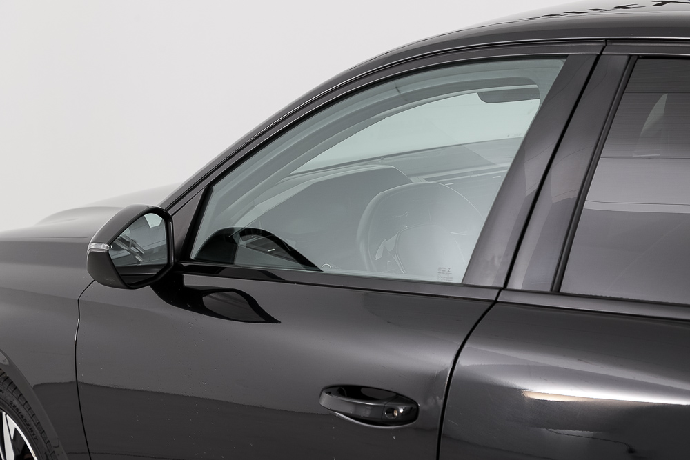 peugeot 308 allure 1.2 PURETECH 130 EAT 2023 negro perla nera 33