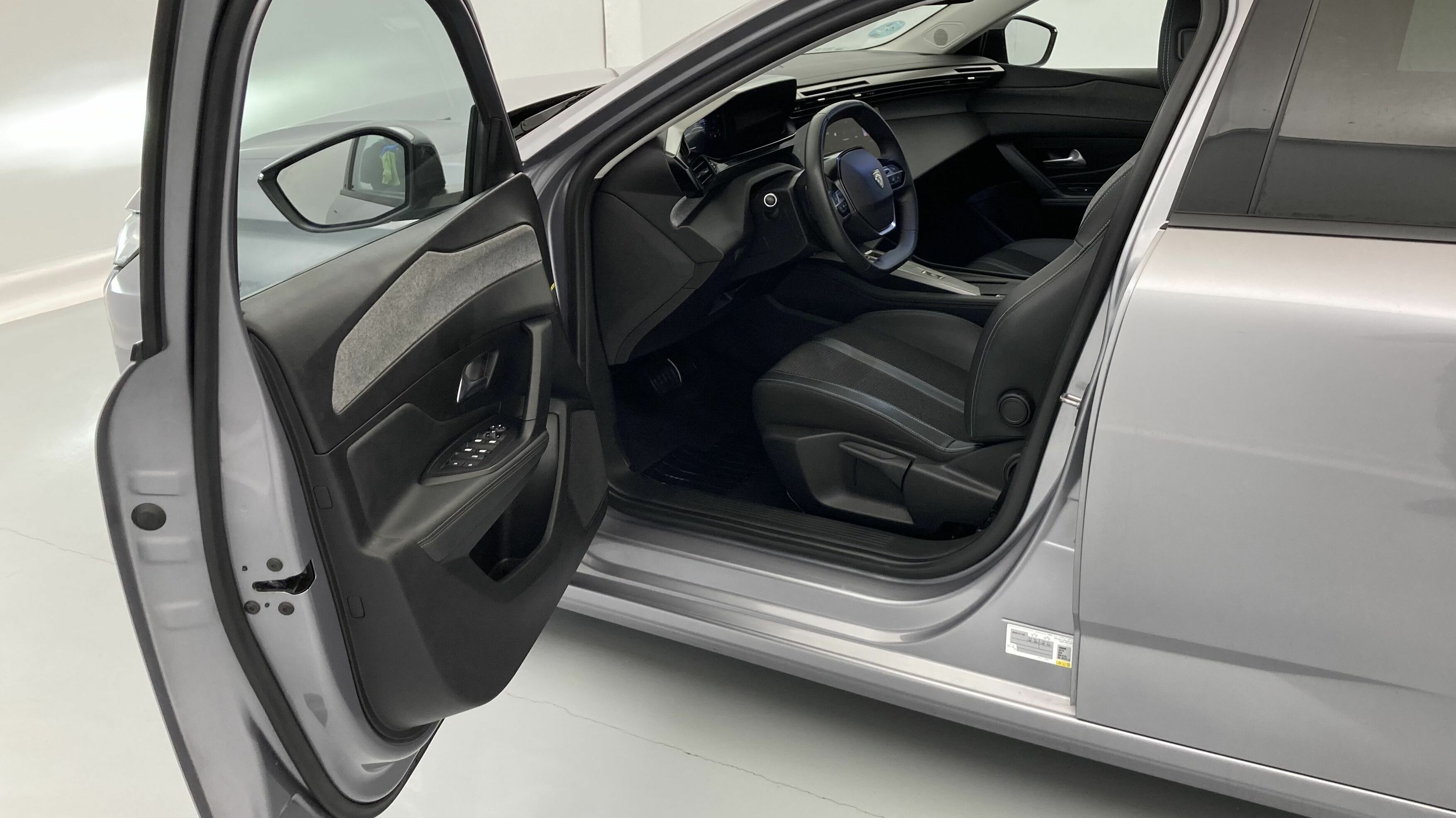 peugeot 308 allure 1.2 PURETECH 130 EAT 2023 gris artense 11