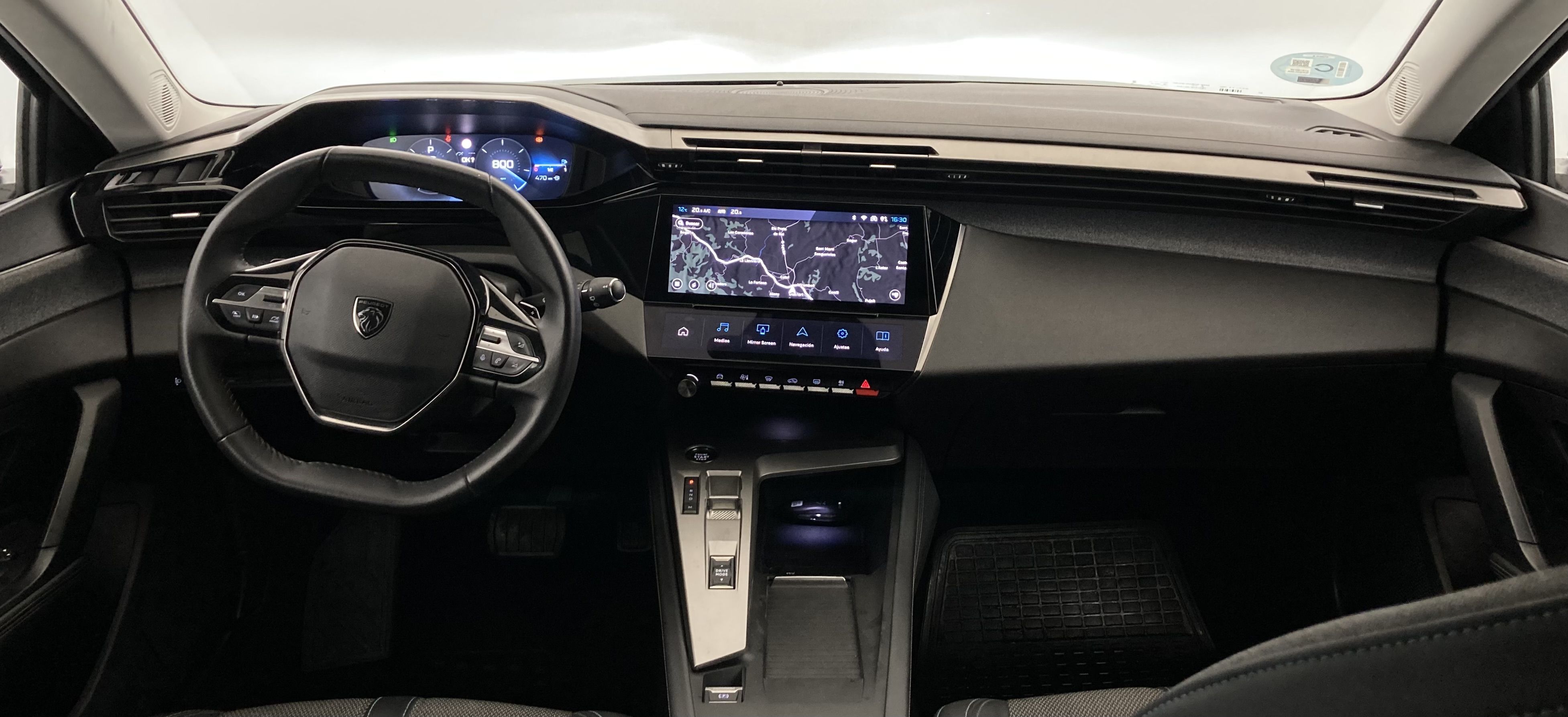 peugeot 308 allure 1.2 PURETECH 130 EAT 2023 negro perla nera 28