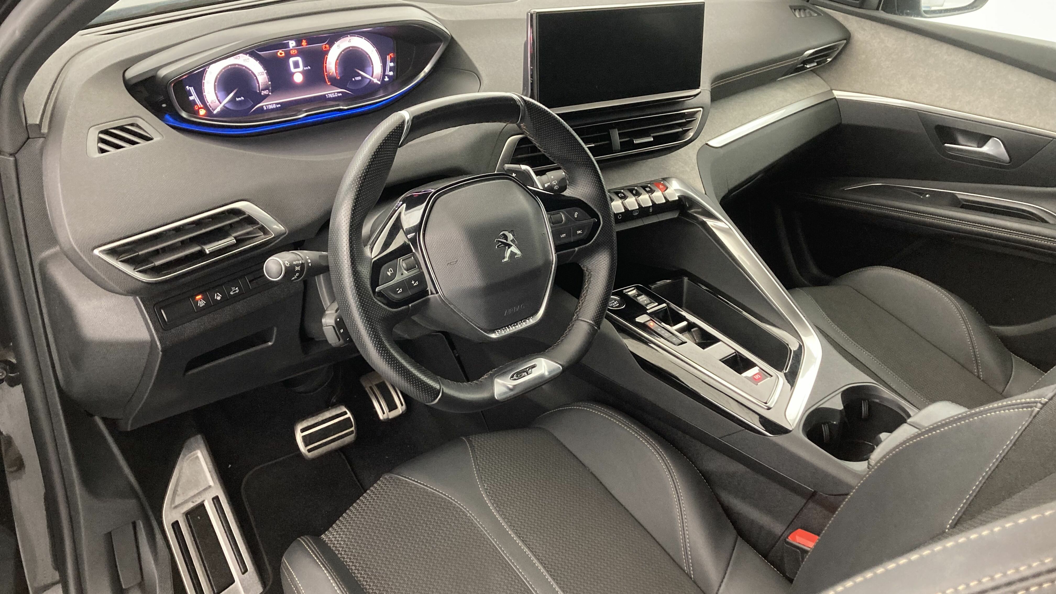 peugeot 3008 gt 1.2 PURETECH 130 EAT 2023 negro perla 12