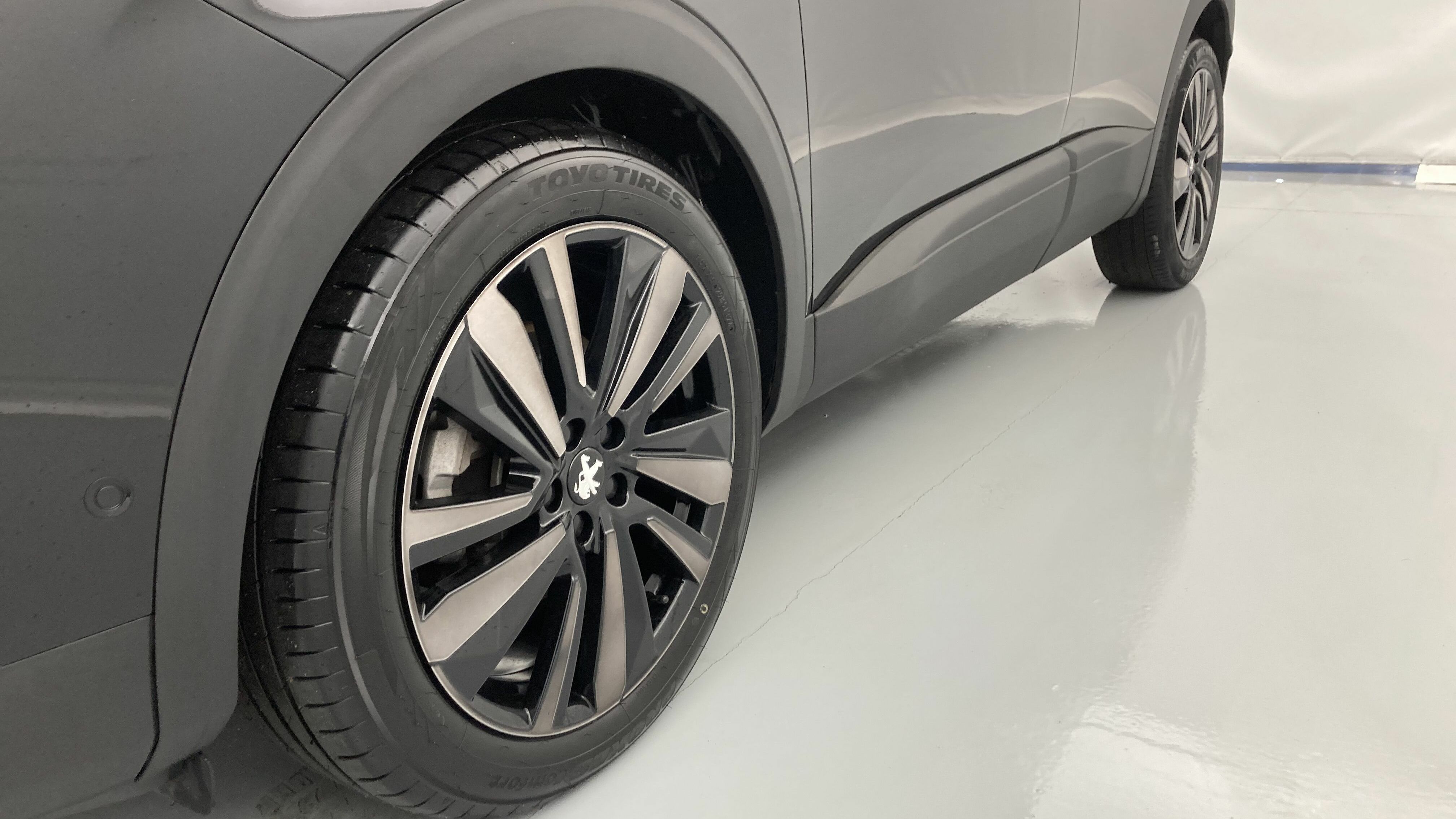 peugeot 3008 gt 1.2 PURETECH 130 EAT 2023 negro perla 20