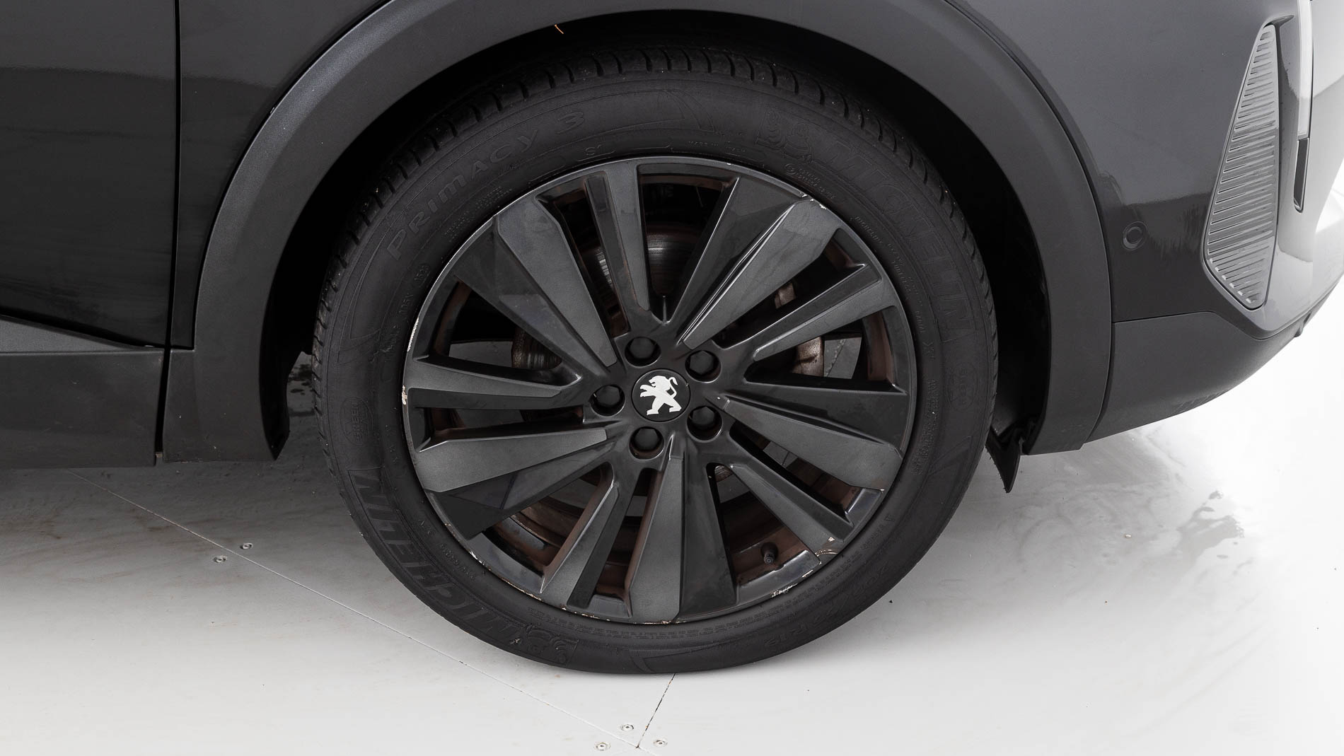 peugeot 3008 gt 1.2 PURETECH 130 EAT 2023 negro perla 30