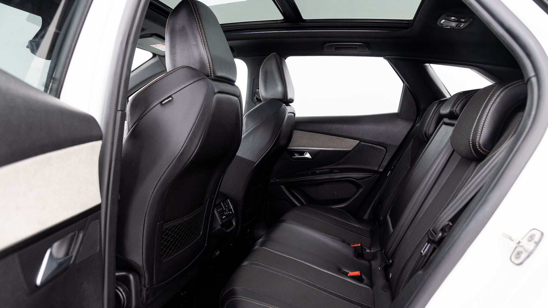 peugeot 3008 gt 1.2 PURETECH 130 EAT 2023 blanco nacarado 20