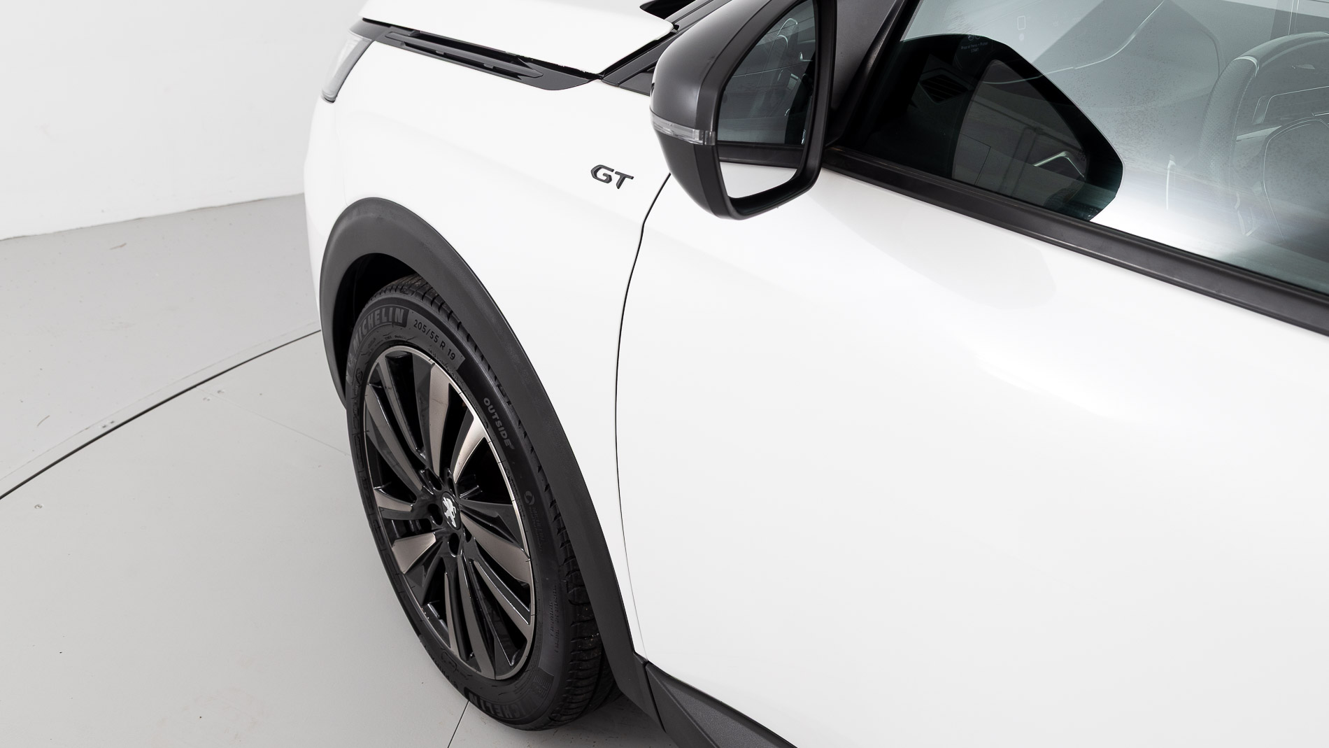 peugeot 3008 gt 1.2 PURETECH 130 EAT 2023 blanco nacarado 23