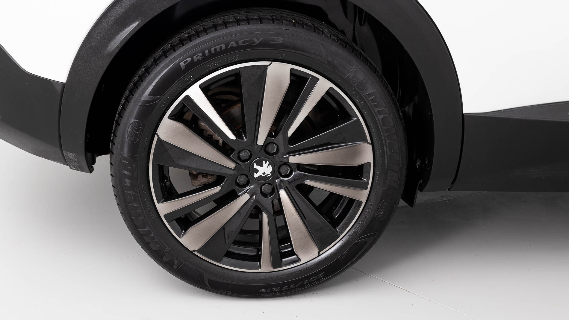 peugeot 3008 gt 1.2 PURETECH 130 EAT 2023 blanco nacarado 26