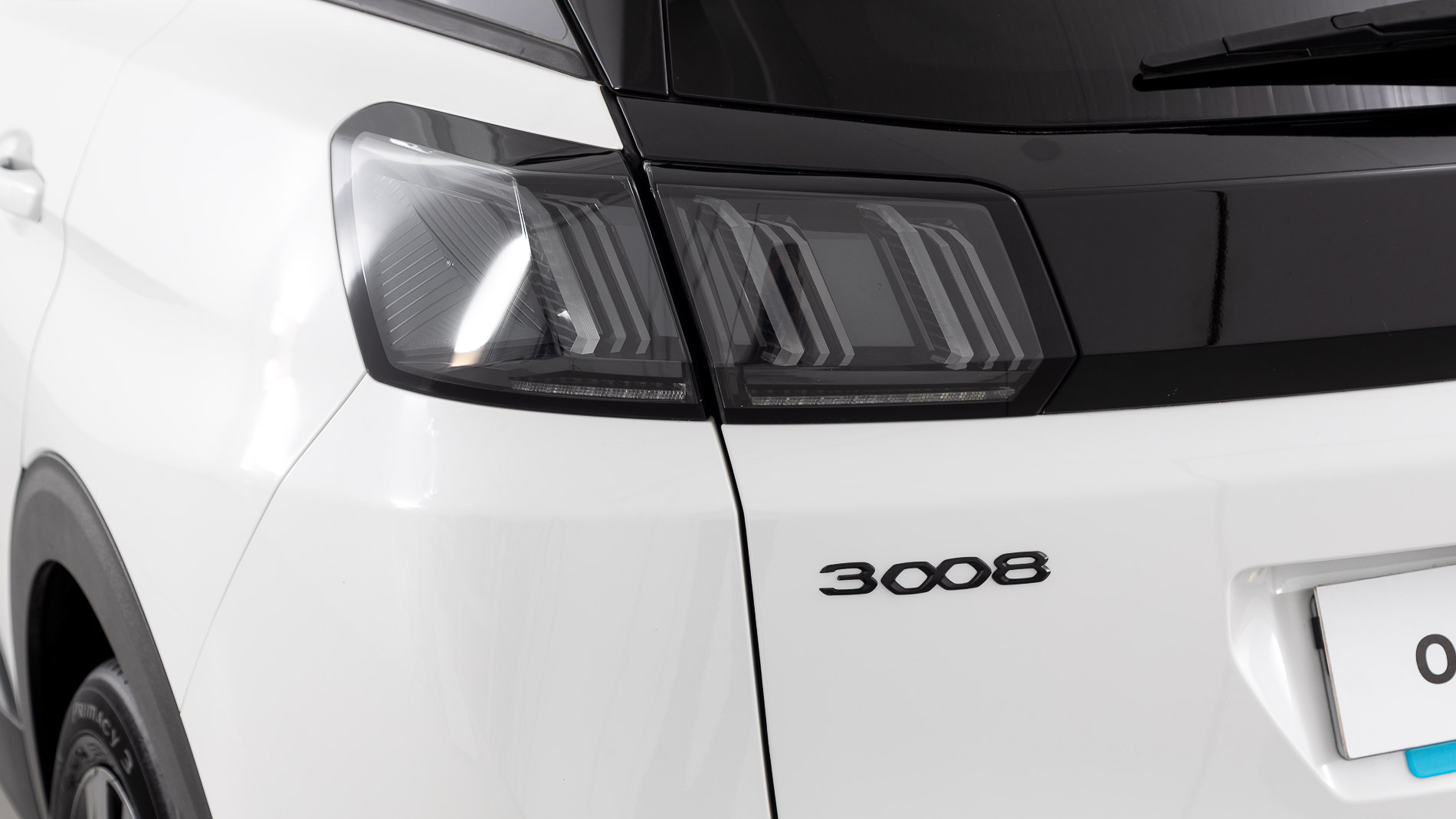 peugeot 3008 gt 1.2 PURETECH 130 EAT 2023 blanco nacarado 30