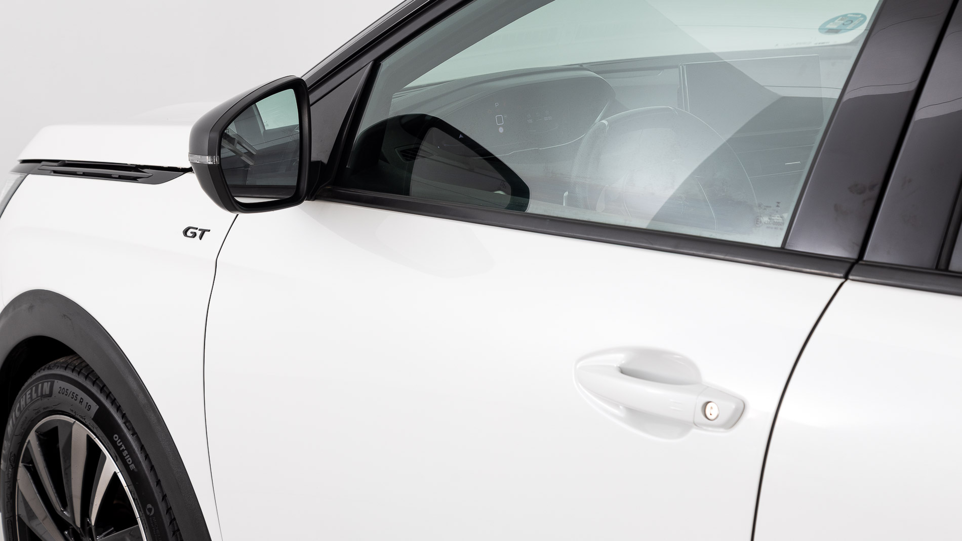 peugeot 3008 gt 1.2 PURETECH 130 EAT 2023 blanco nacarado 35