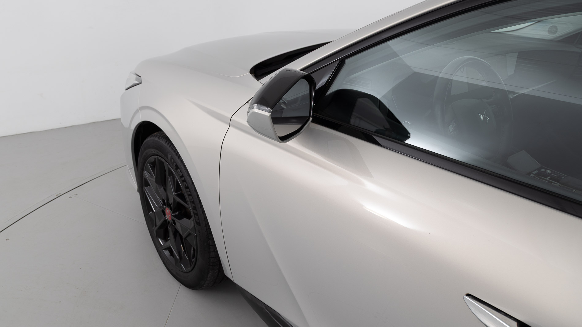 ds ds4 performance line + E-TENSE 225 CA 2023 crystal pearl 23