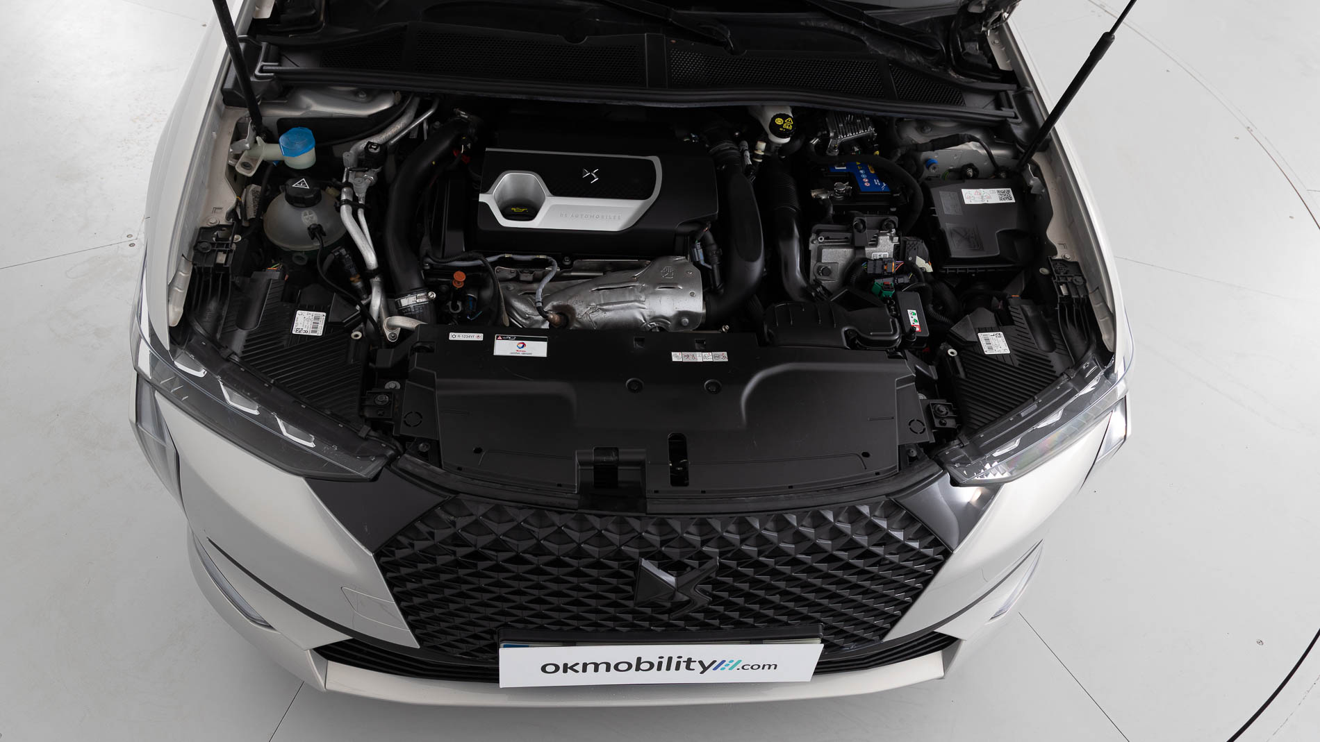 ds ds4 performance line + E-TENSE 225 CA 2023 crystal pearl 35