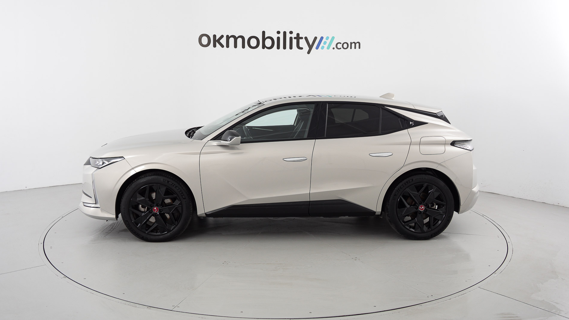 ds ds4 performance line + E-TENSE 225 CA 2023 crystal pearl 7