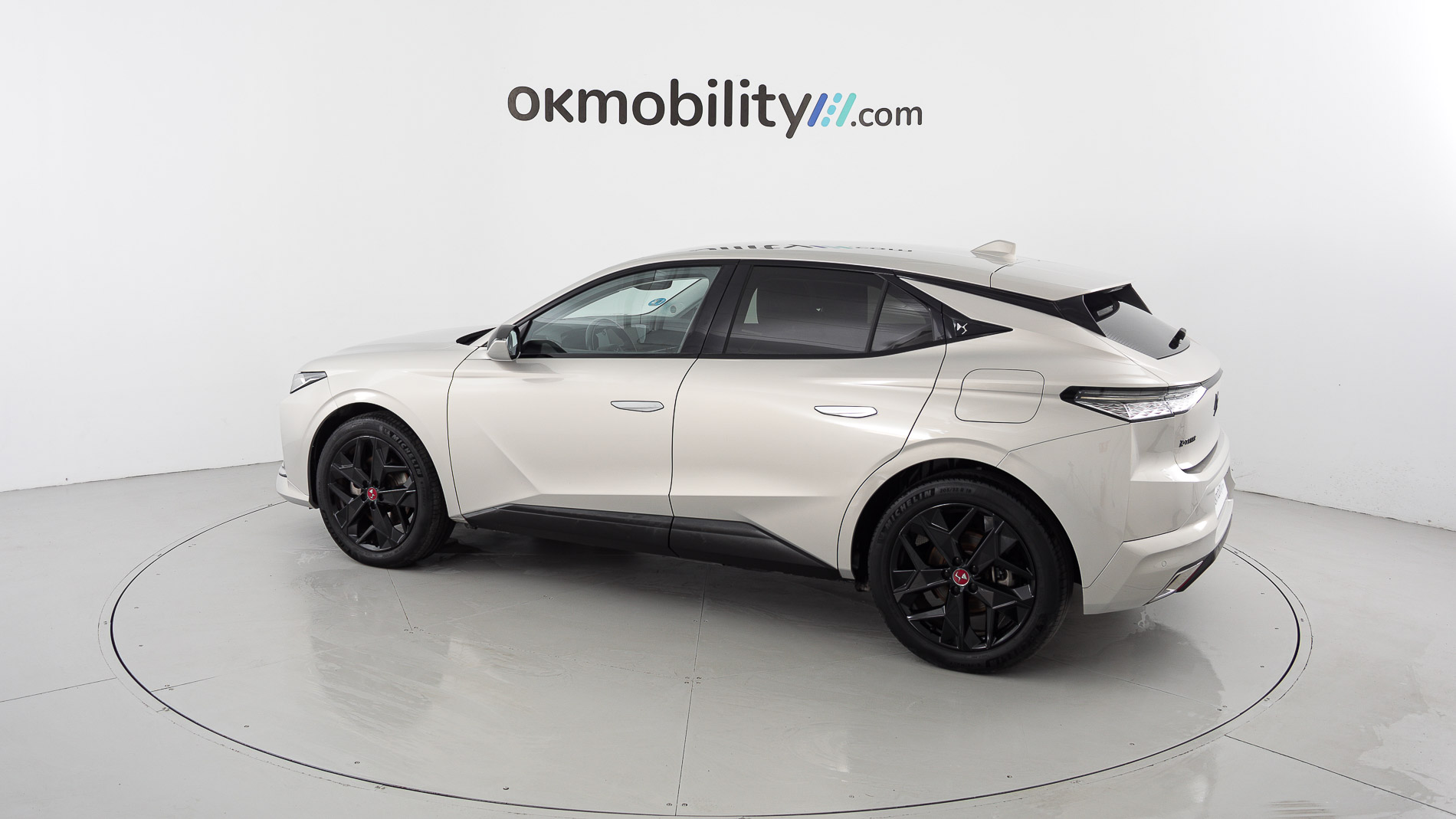 ds ds4 performance line + E-TENSE 225 CA 2023 crystal pearl 8