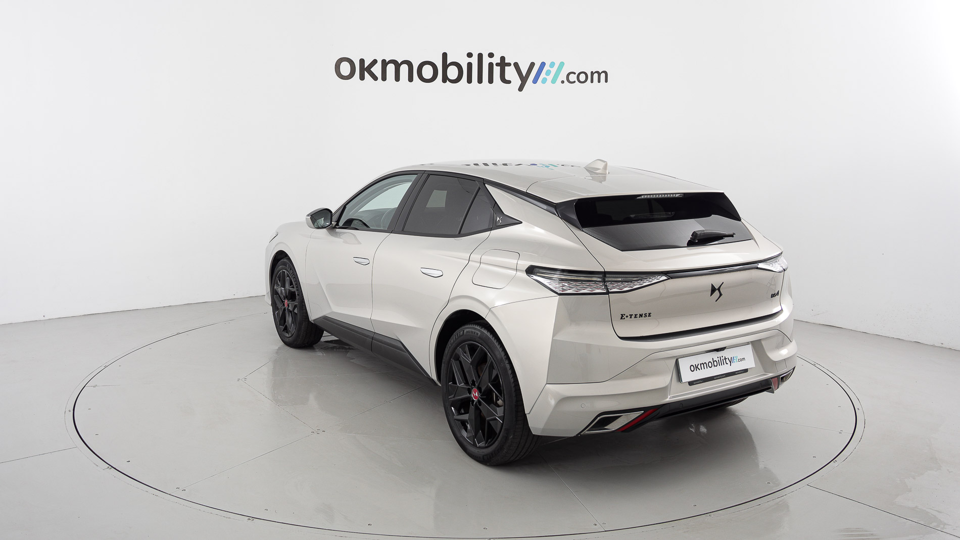 ds ds4 performance line + E-TENSE 225 CA 2023 crystal pearl 9