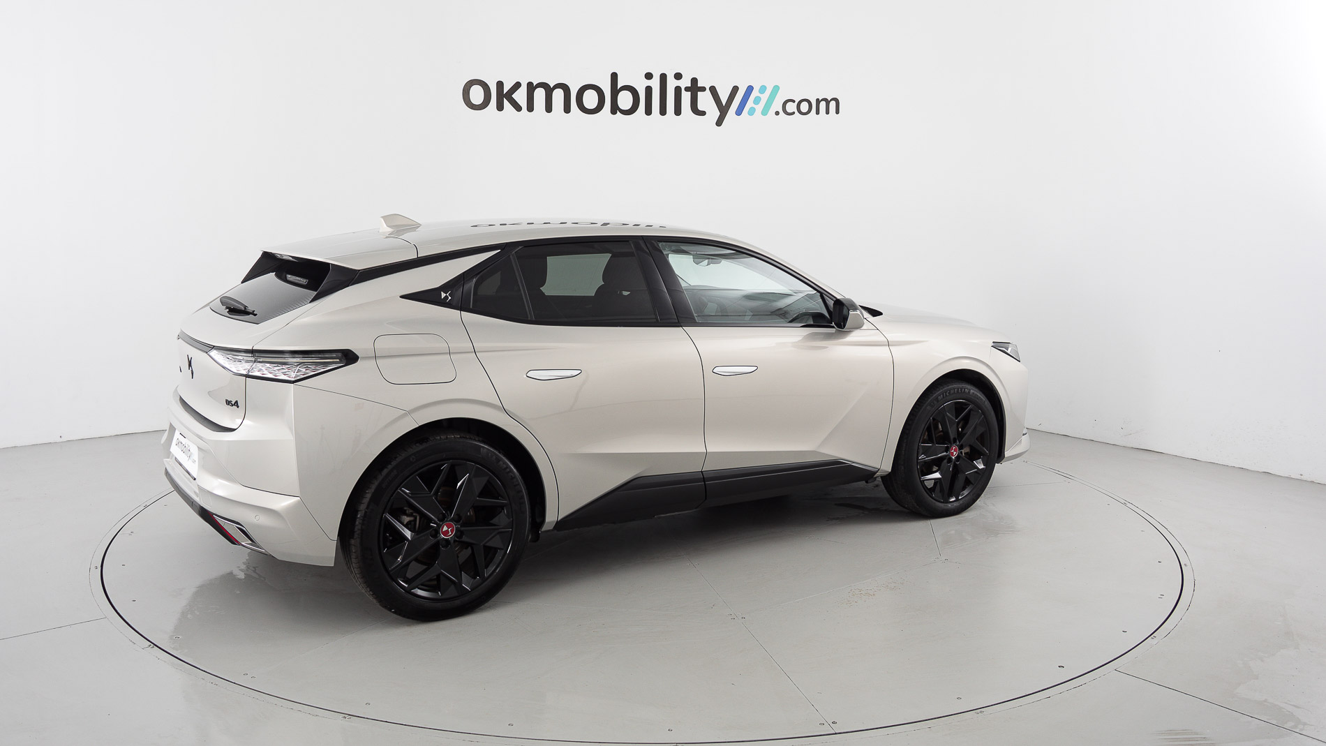 ds ds4 performance line + E-TENSE 225 CA 2023 crystal pearl 12